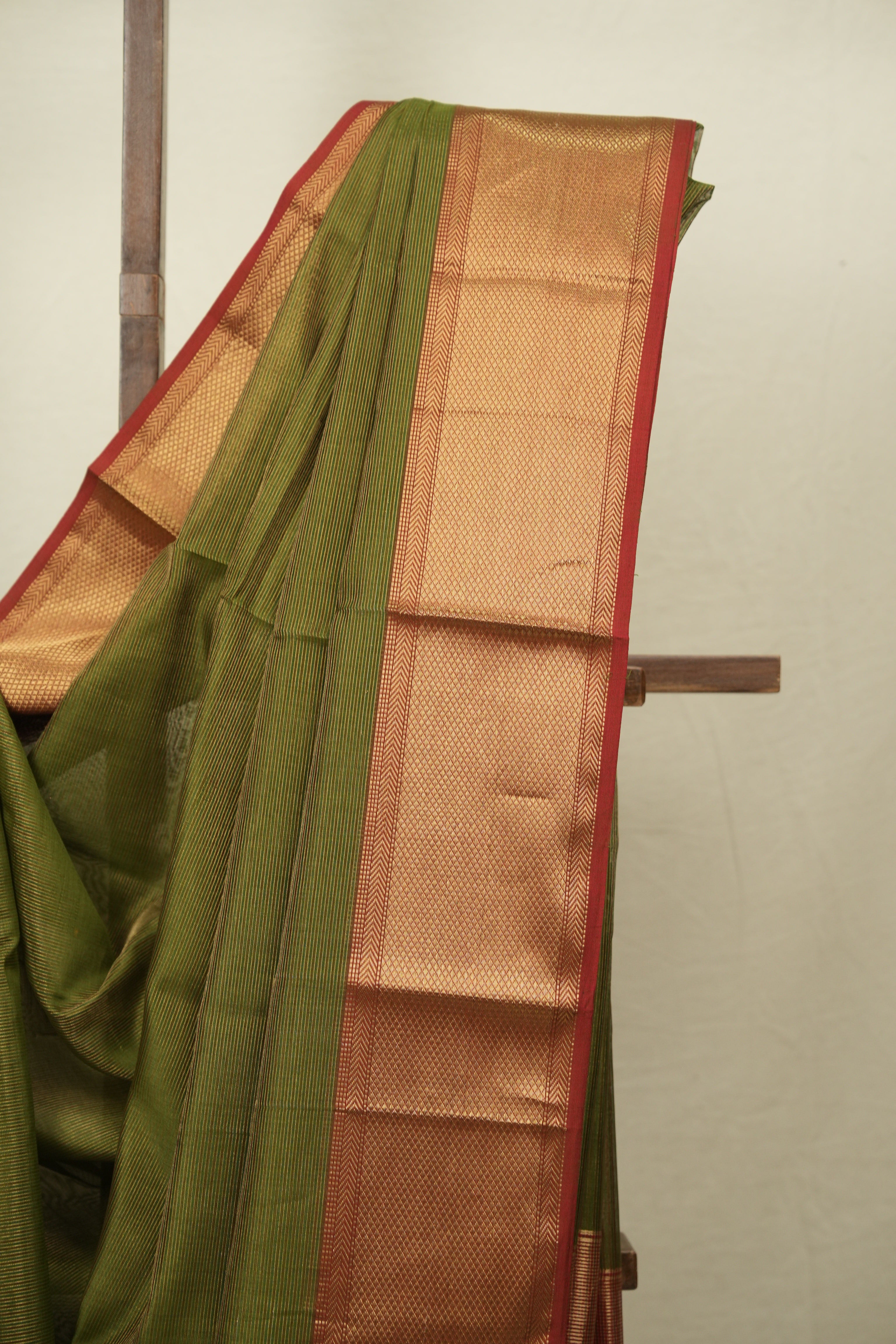 Mahendi Maheshwari Tissue Saree - SRMMTS760