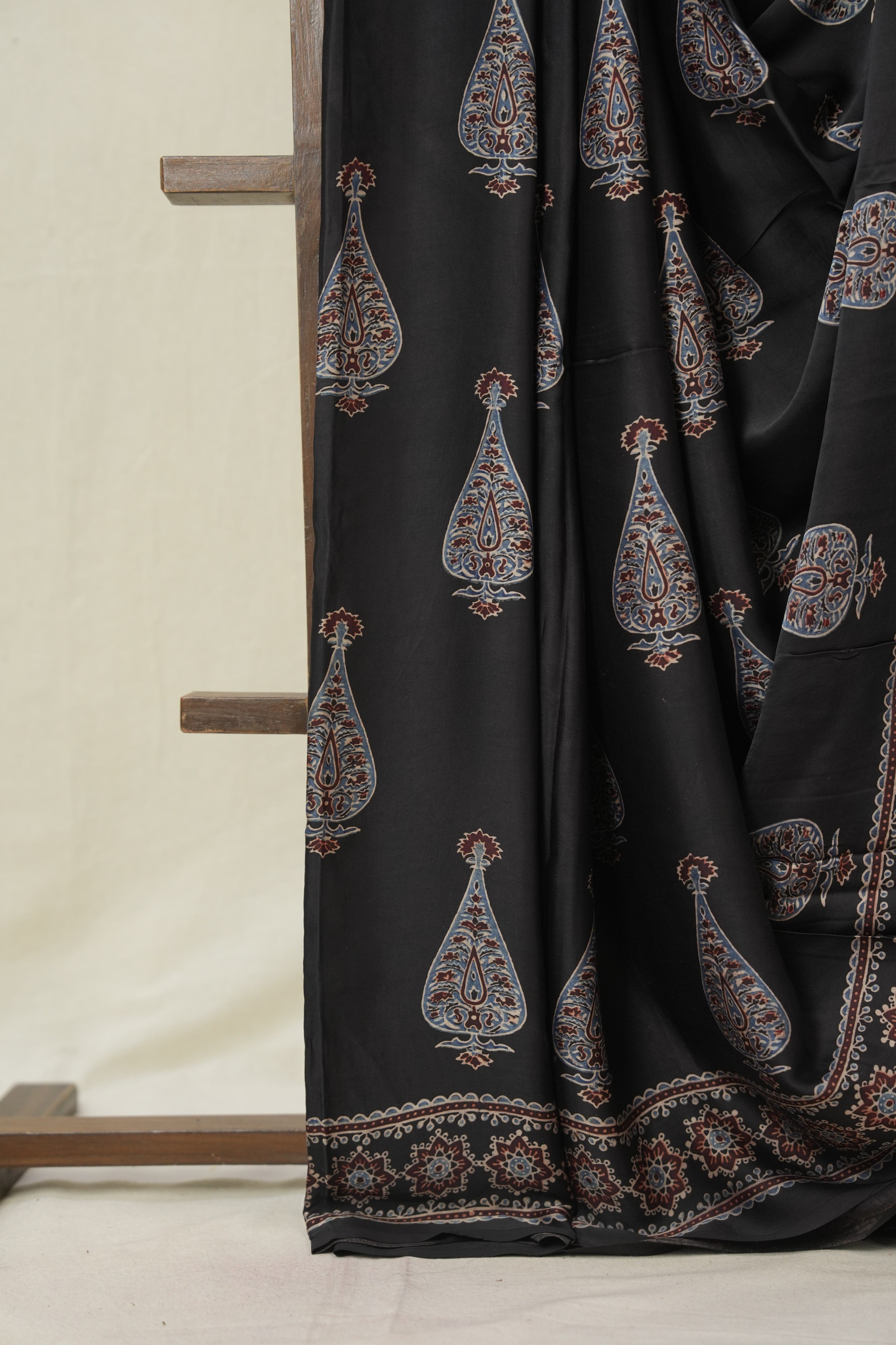 Black HBP Modal Silk Saree - SRBMSS613