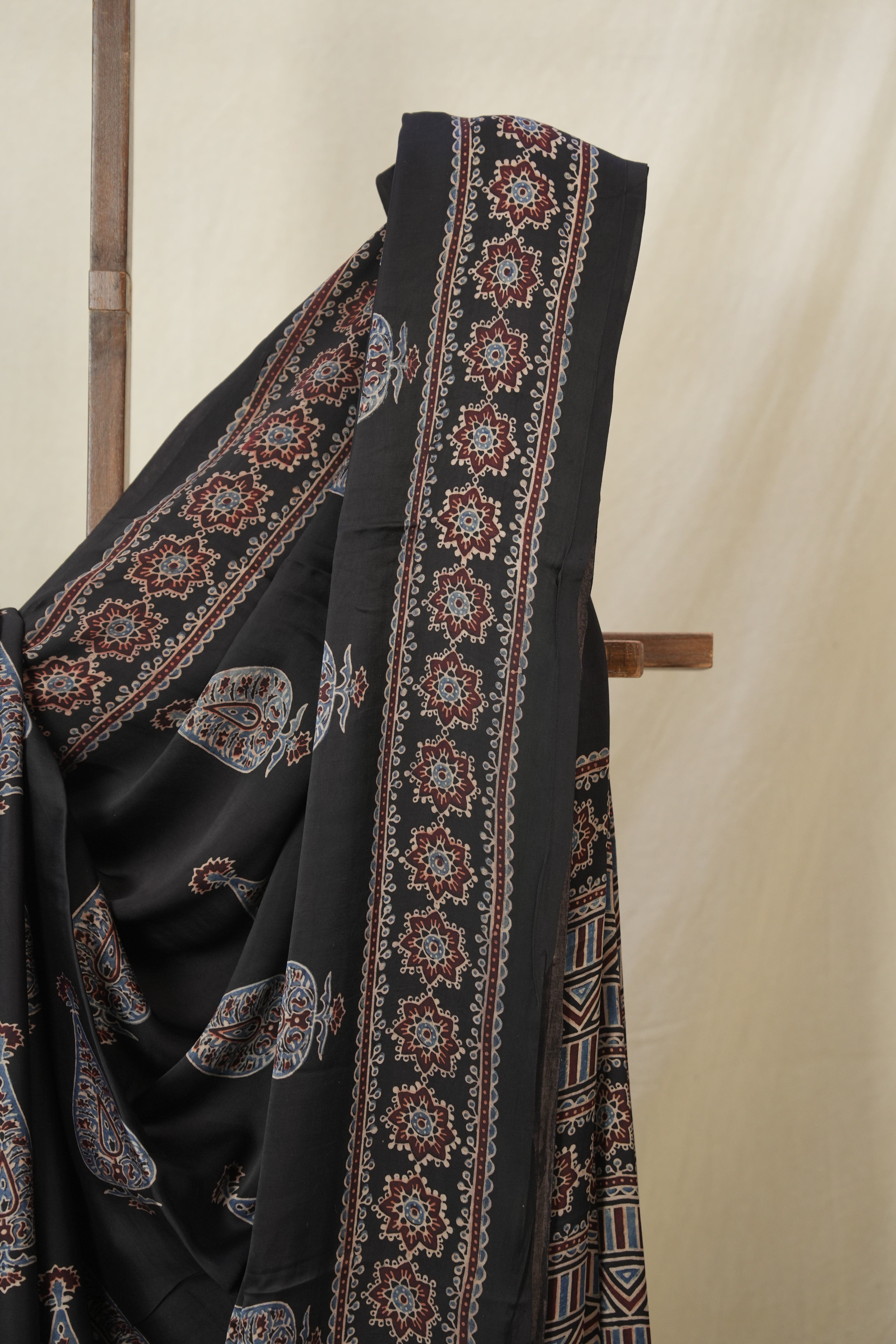 Black HBP Modal Silk Saree - SRBMSS613