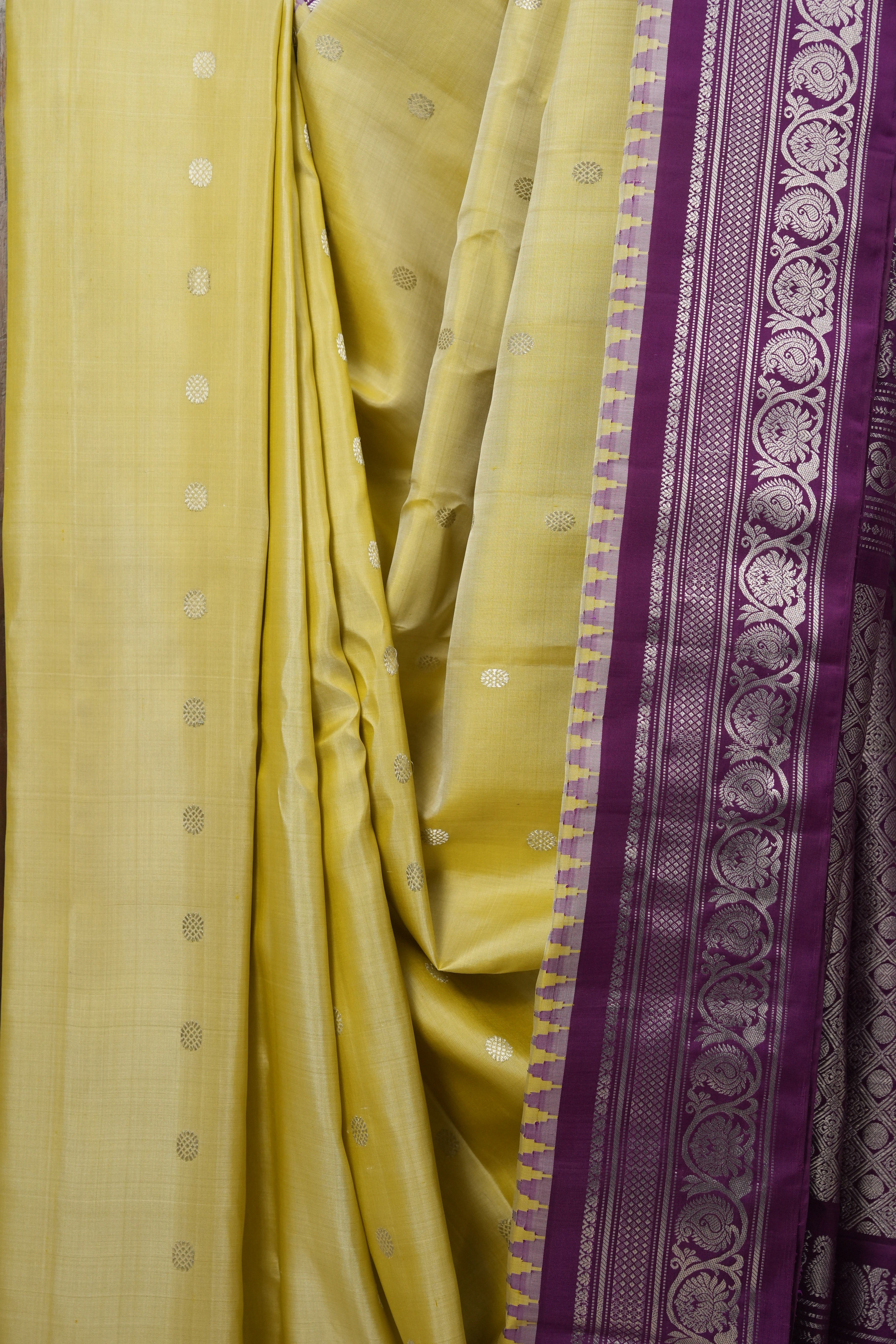 Lemon Yellow Gadwal Silk Saree - SRLYGSS539