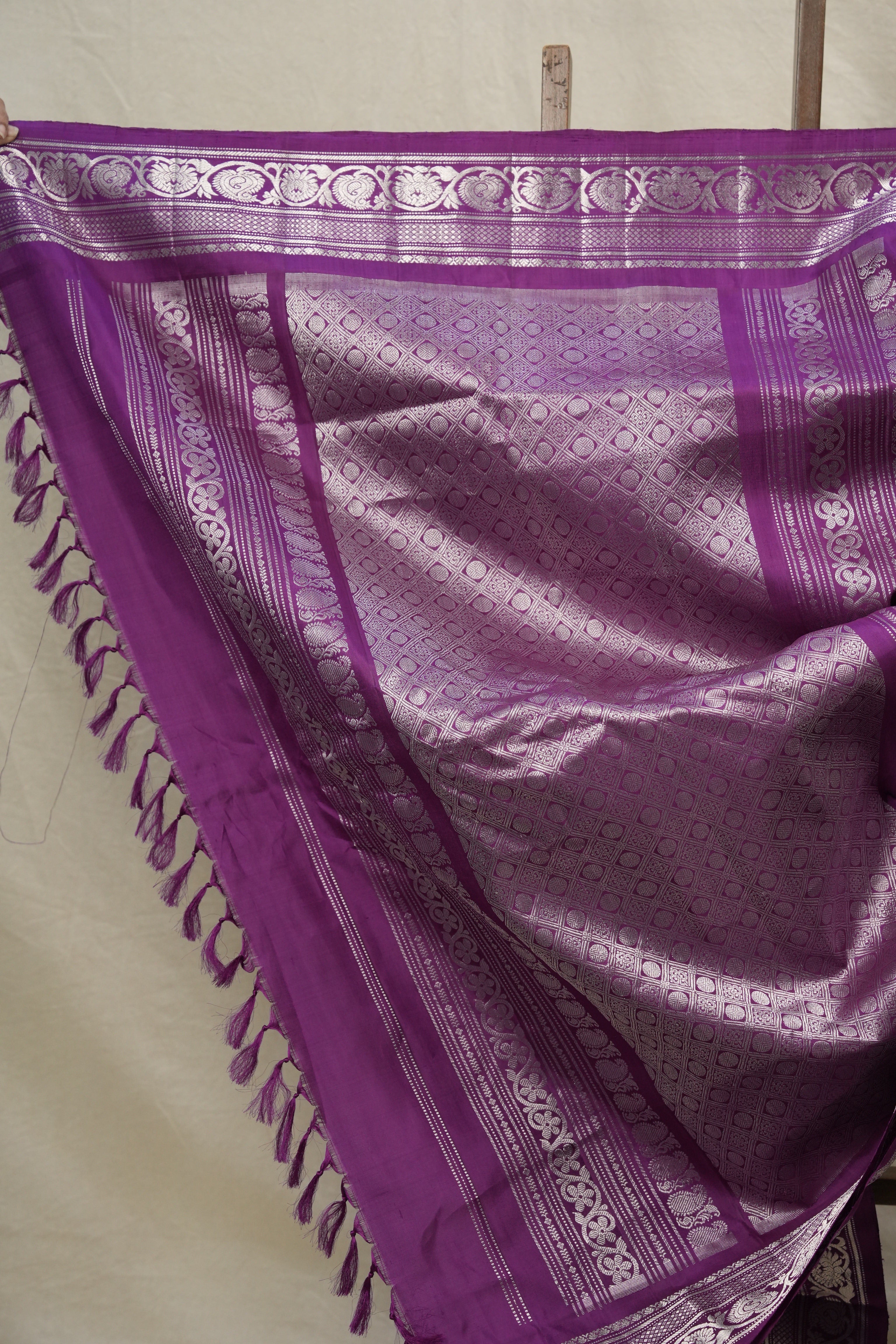 Lemon Yellow Gadwal Silk Saree - SRLYGSS539