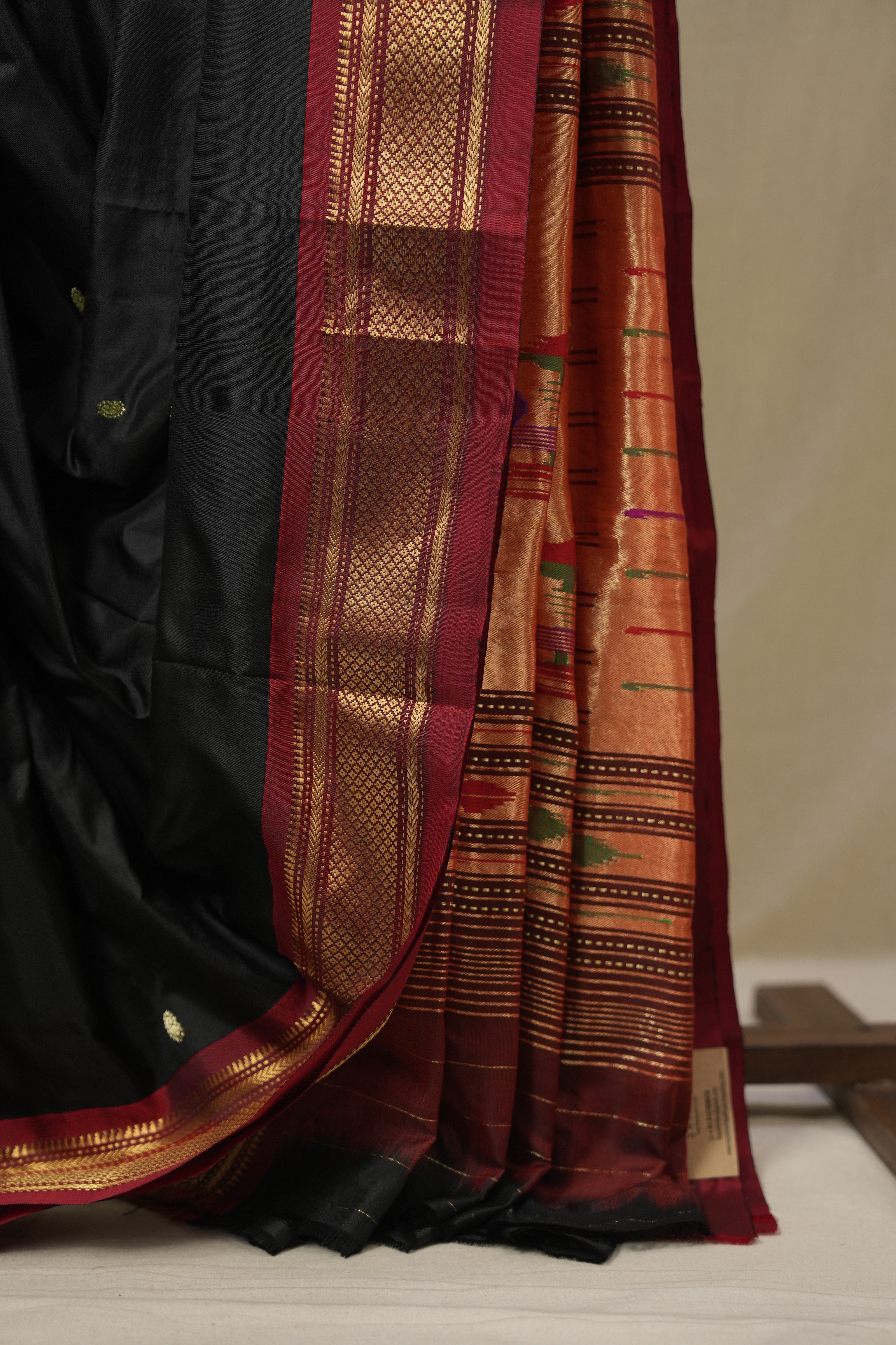 Black Silk Paithani Saree - SRBSPS777