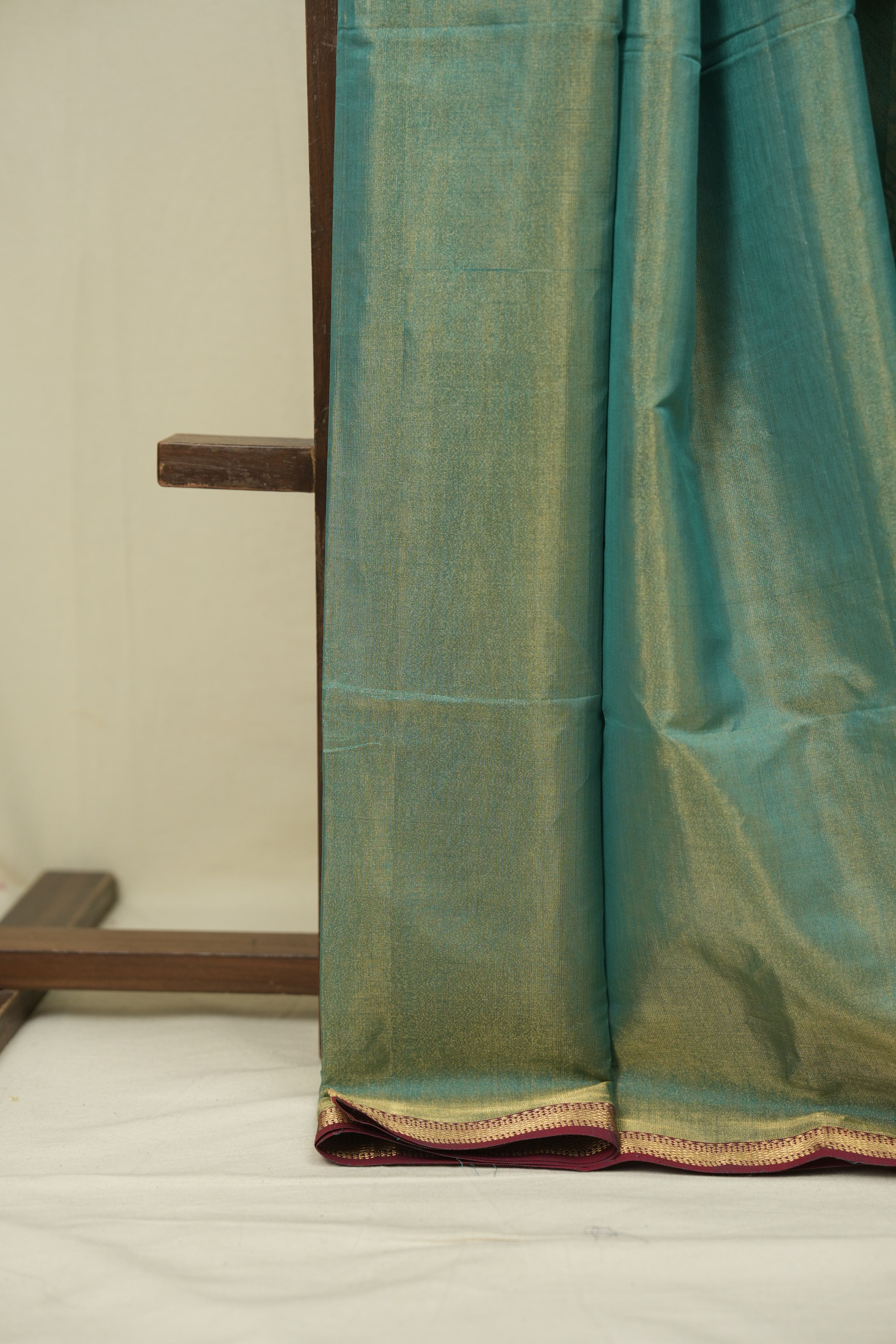 Aqua Maheshwari Tissue Saree - SRAMTS758