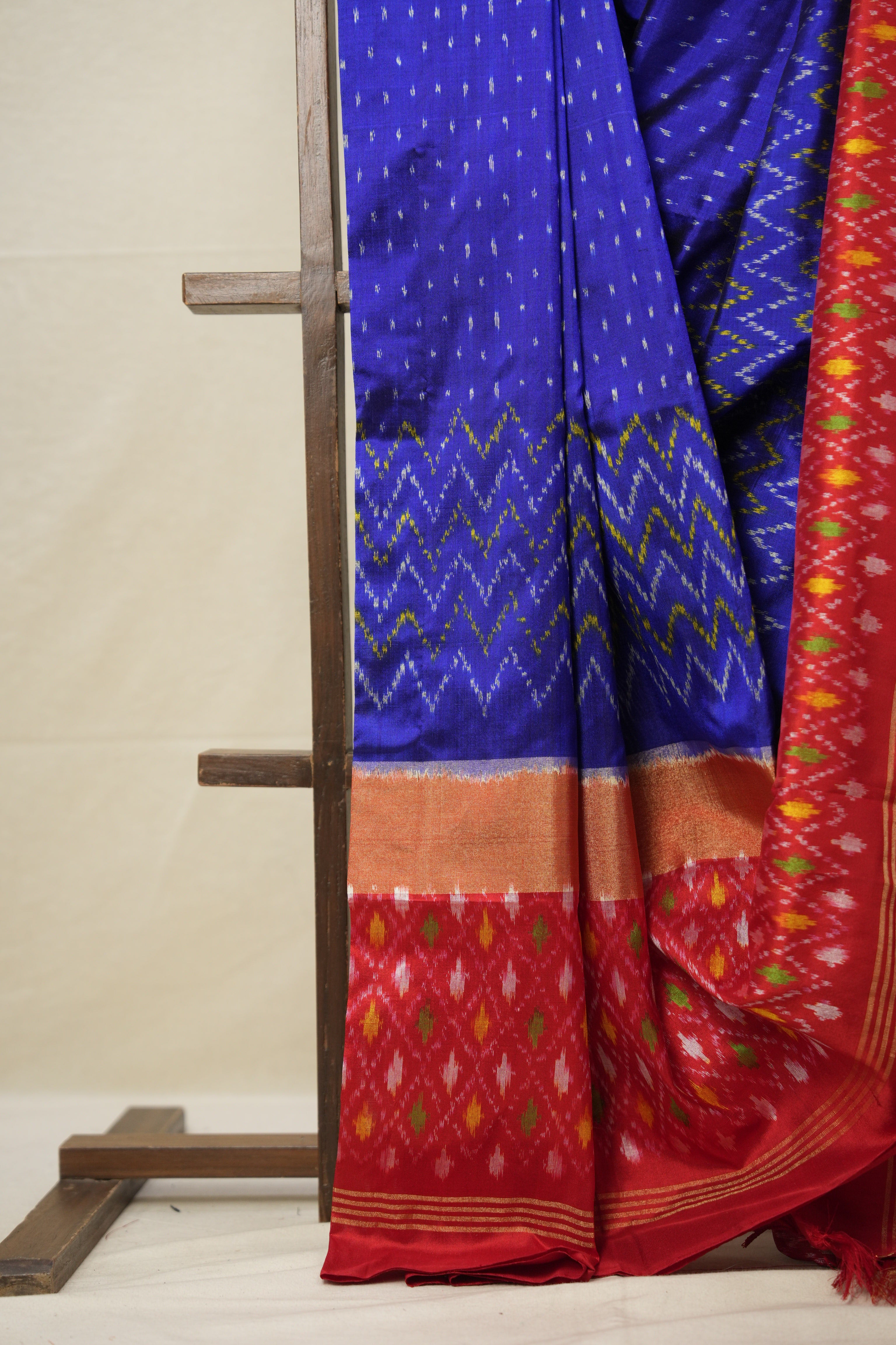 Navy Blue Pochampalli Silk Ikat Saree - SRNBPSIS217