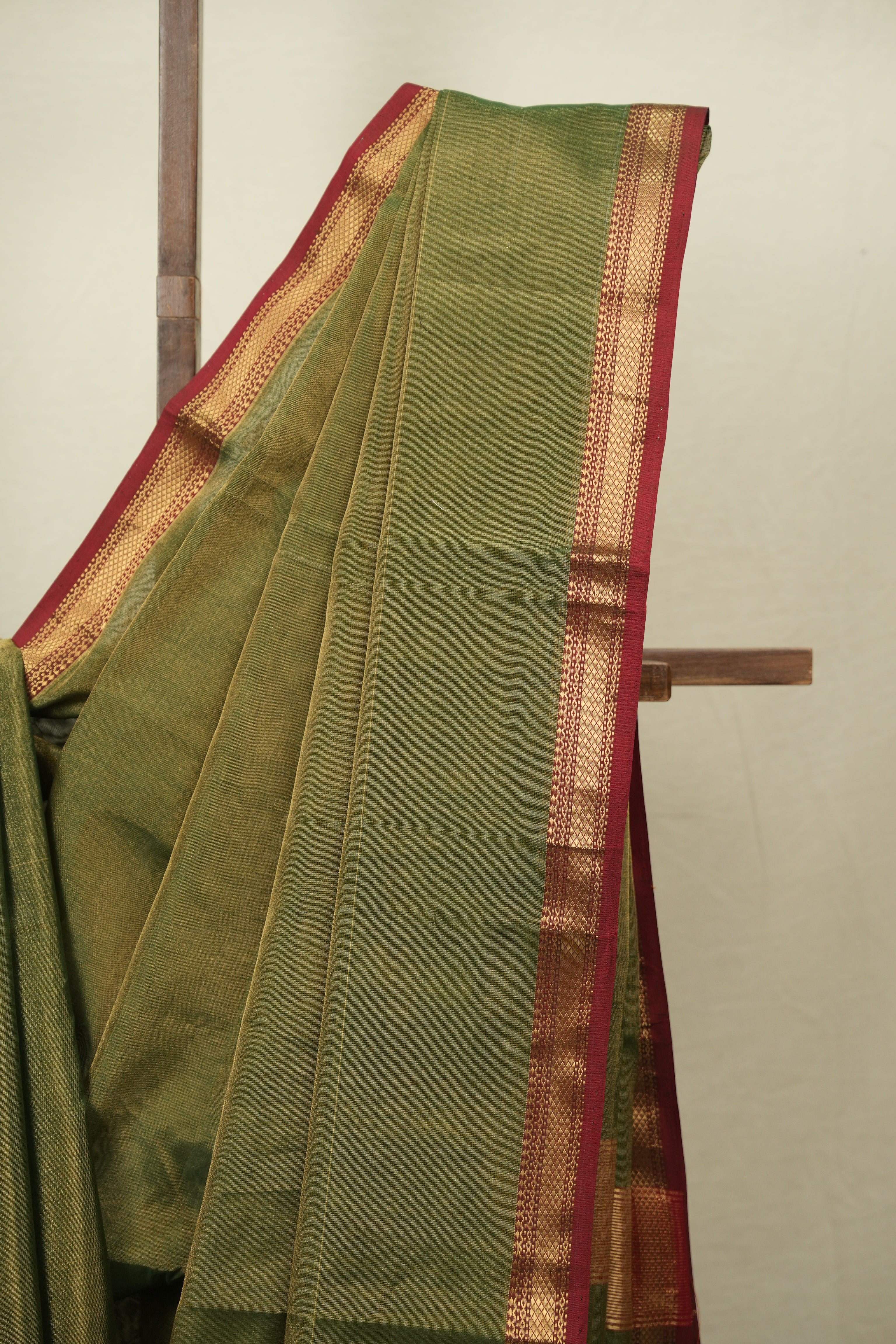Mahendi Maheshwari Tissue Saree - SRMMTS767