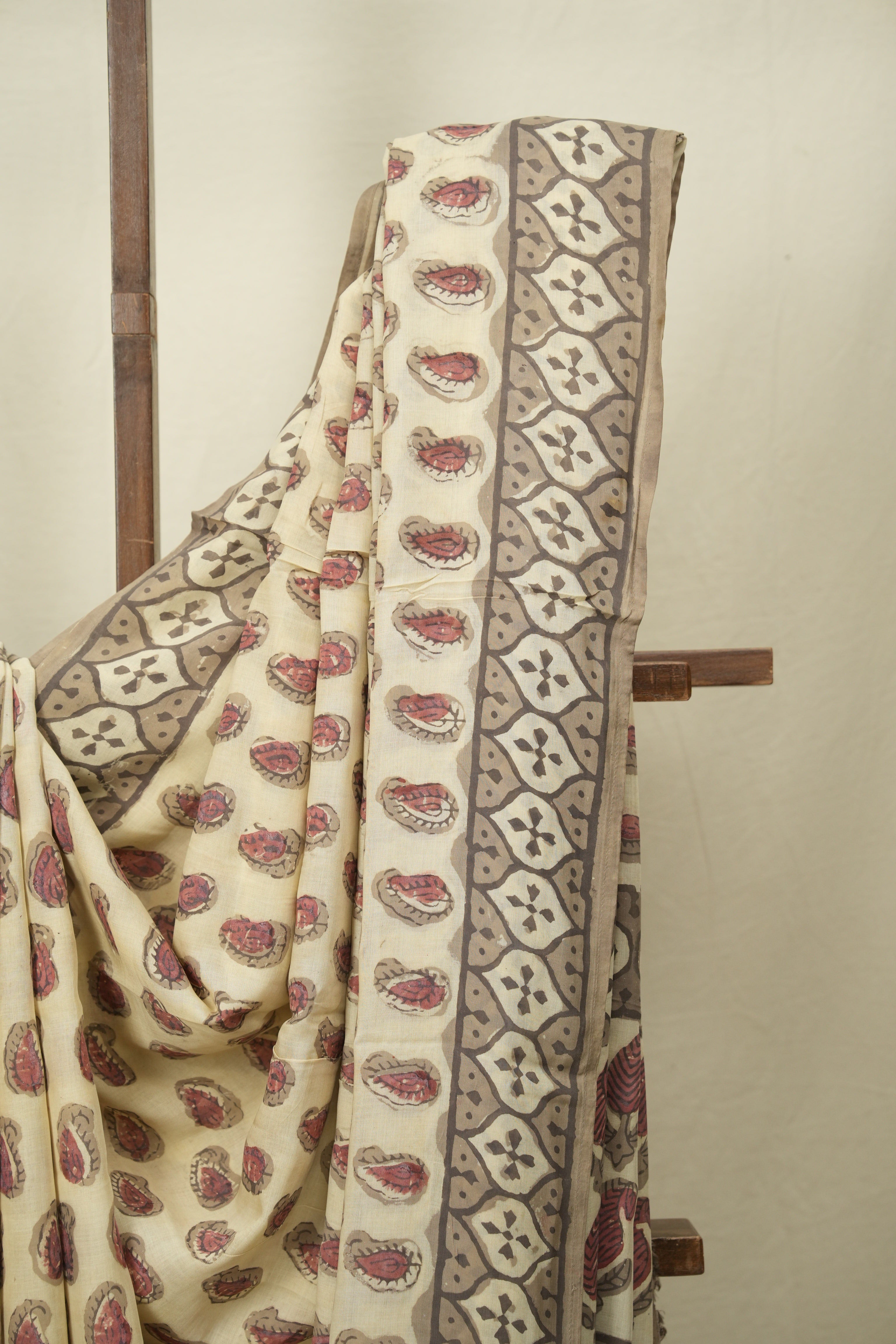 Beige HBP Modal Silk Saree - SRBSMS680