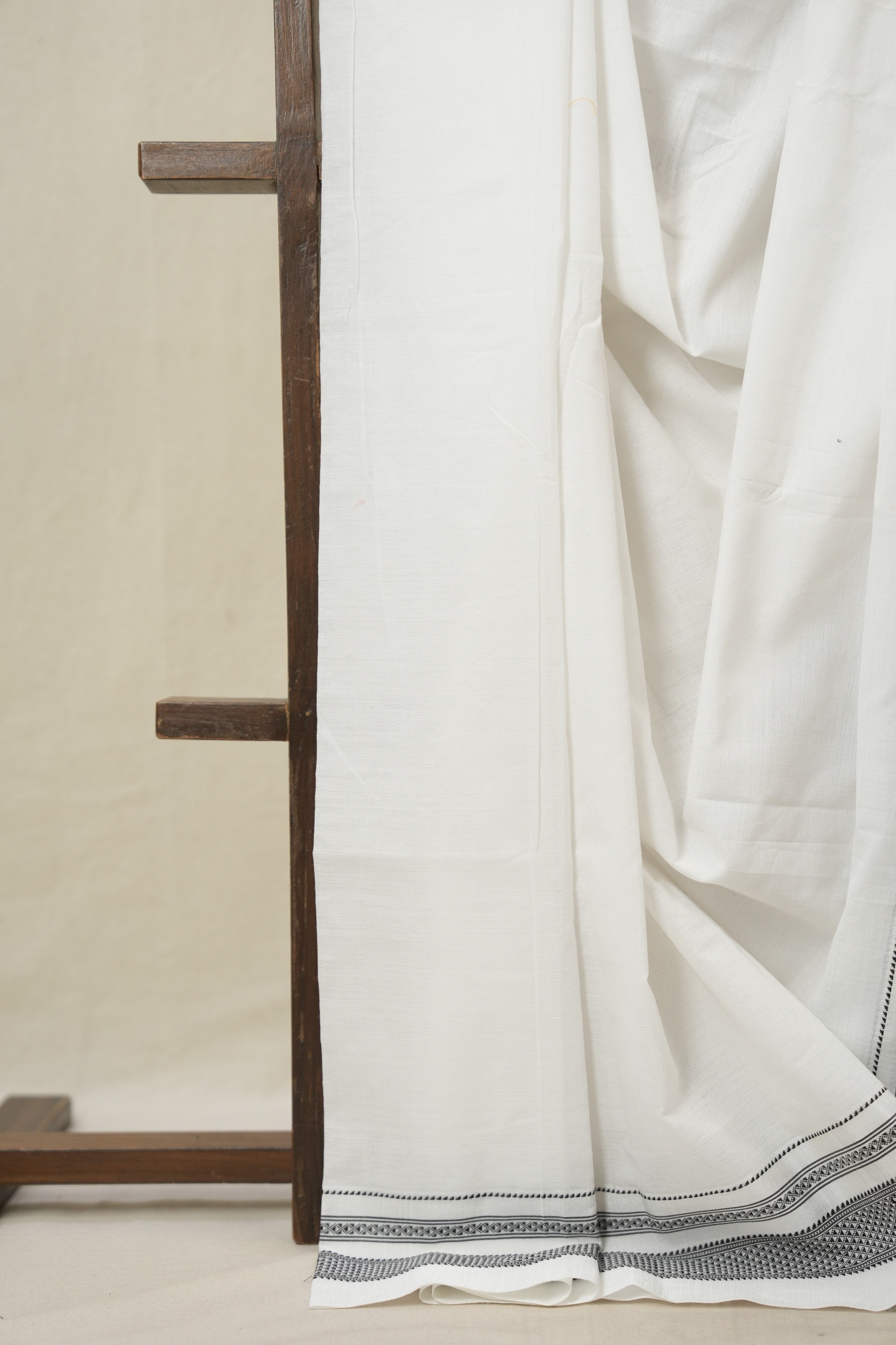 White Cotton Ilkal Saree With Chikki Border - SRWCIS854