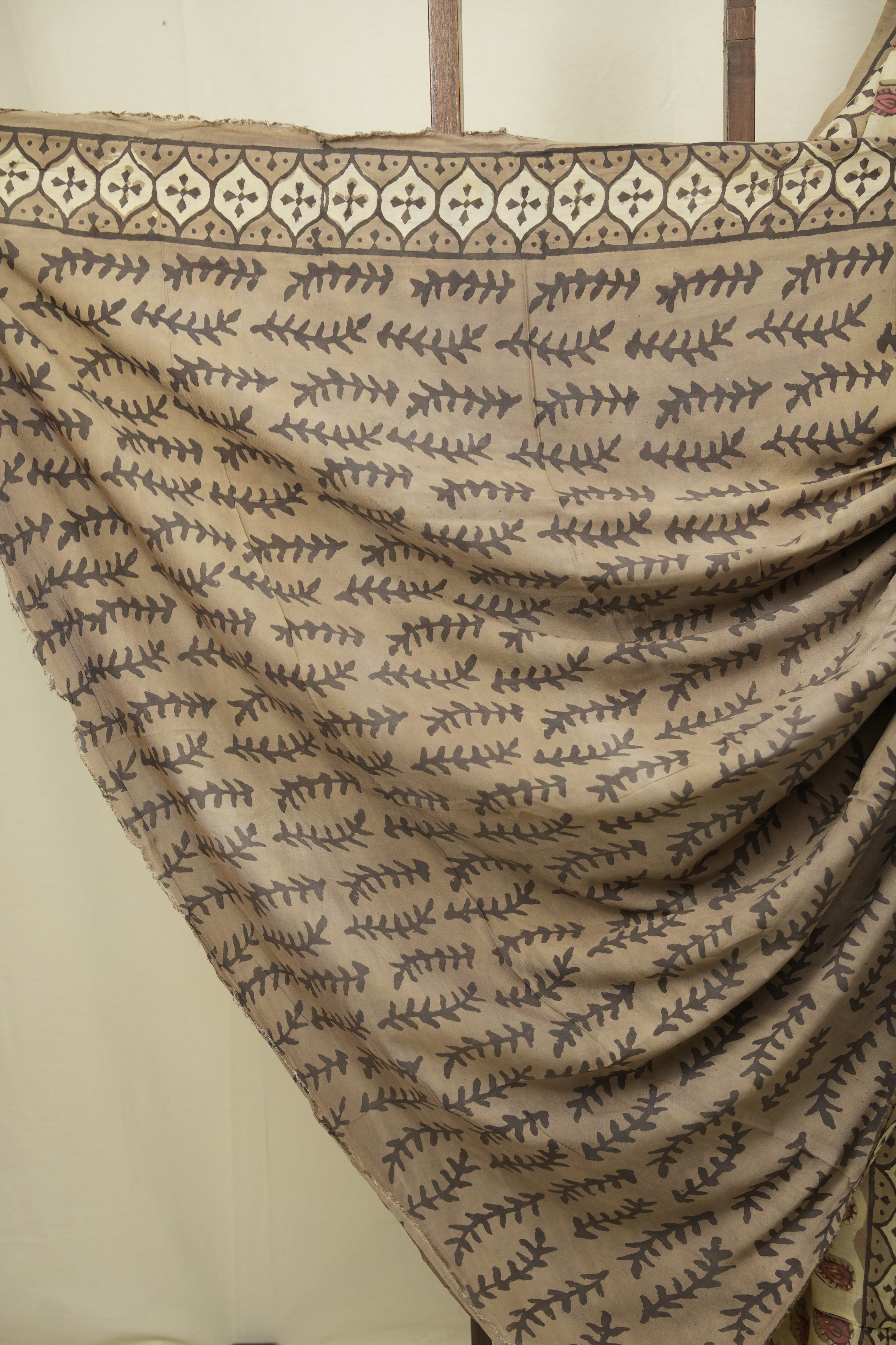 Beige HBP Modal Silk Saree - SRBSMS678