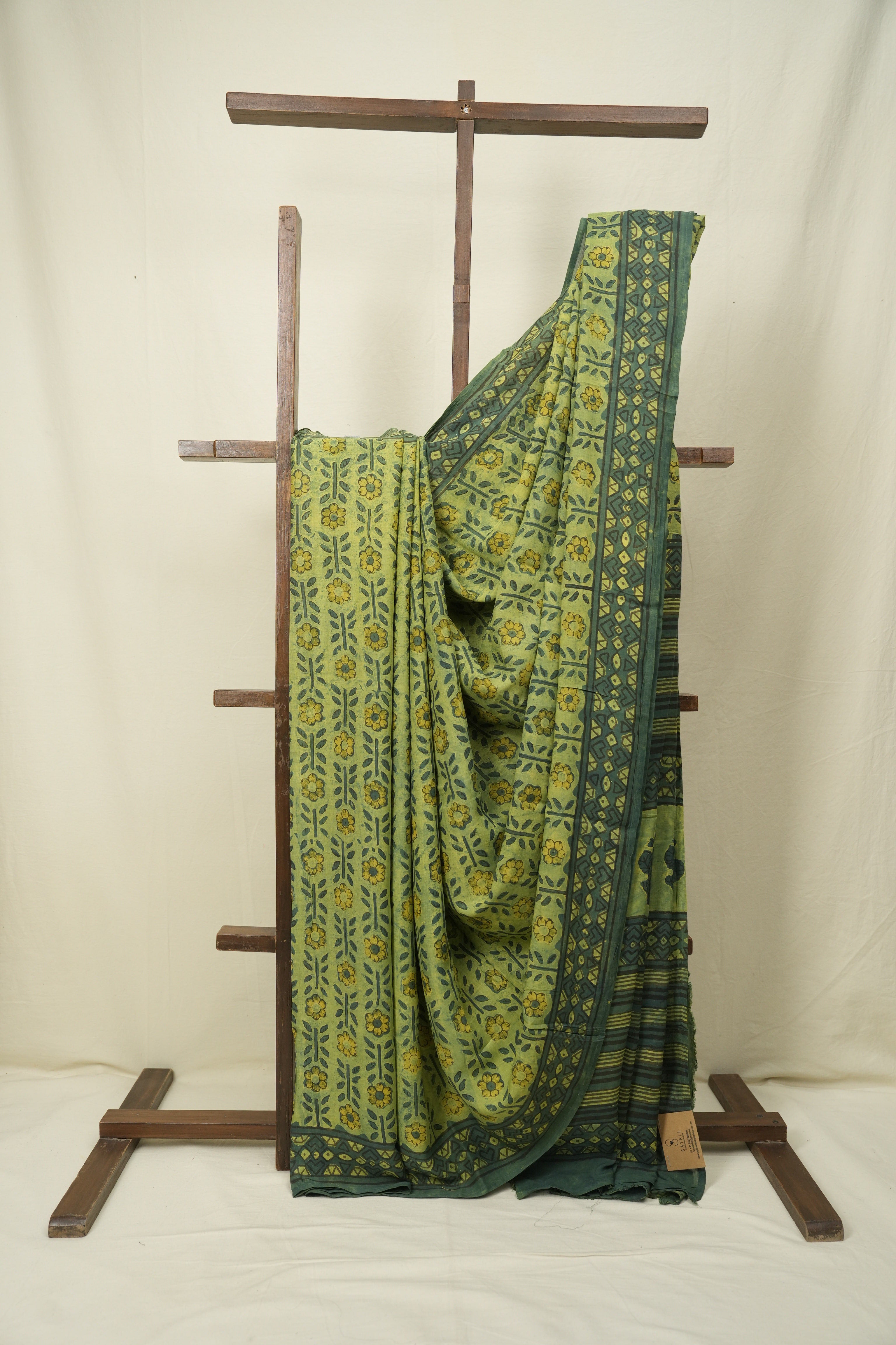 Green HBP Modal Silk Saree - SRGSMS672