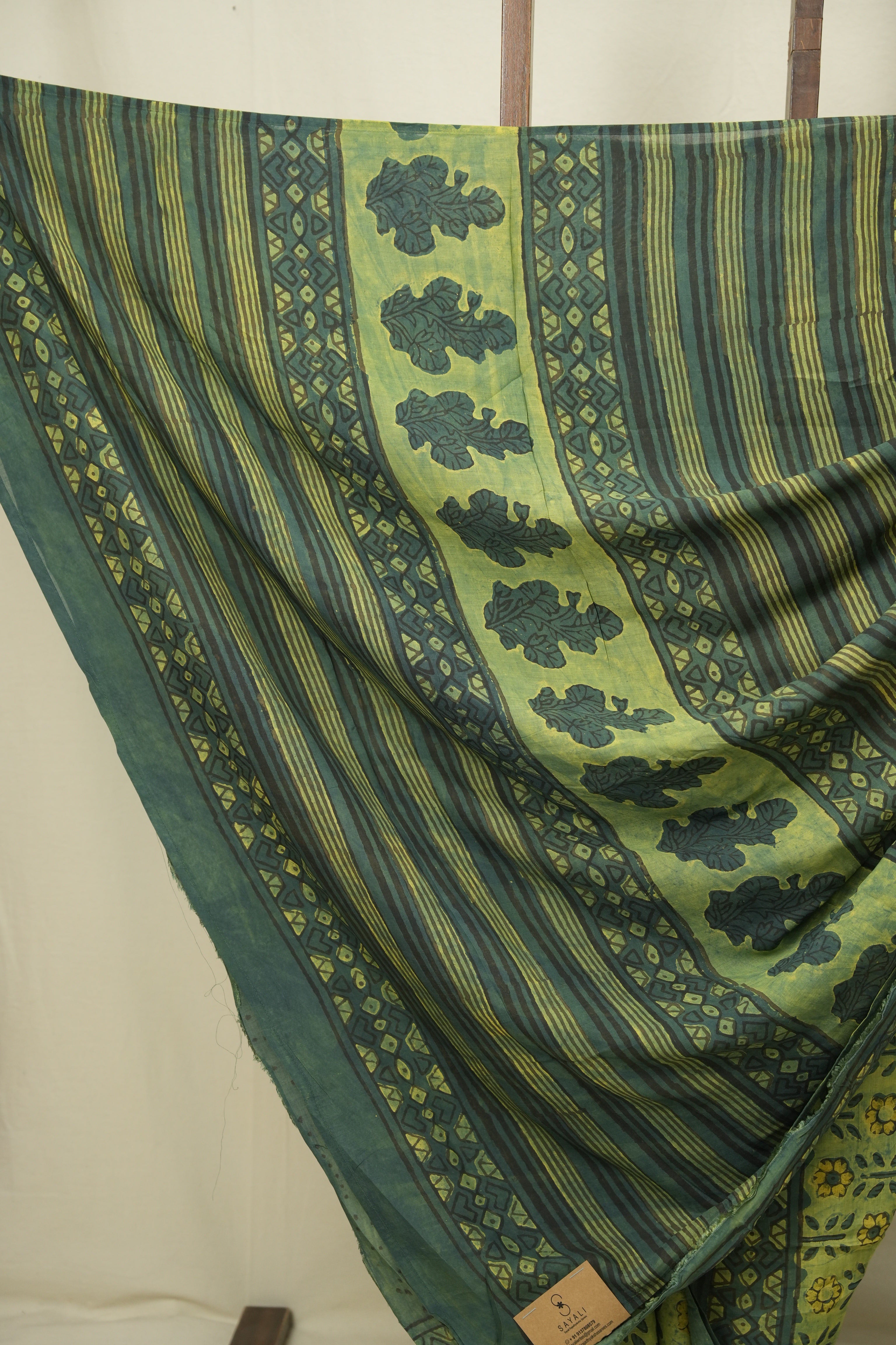 Green HBP Modal Silk Saree - SRGSMS672