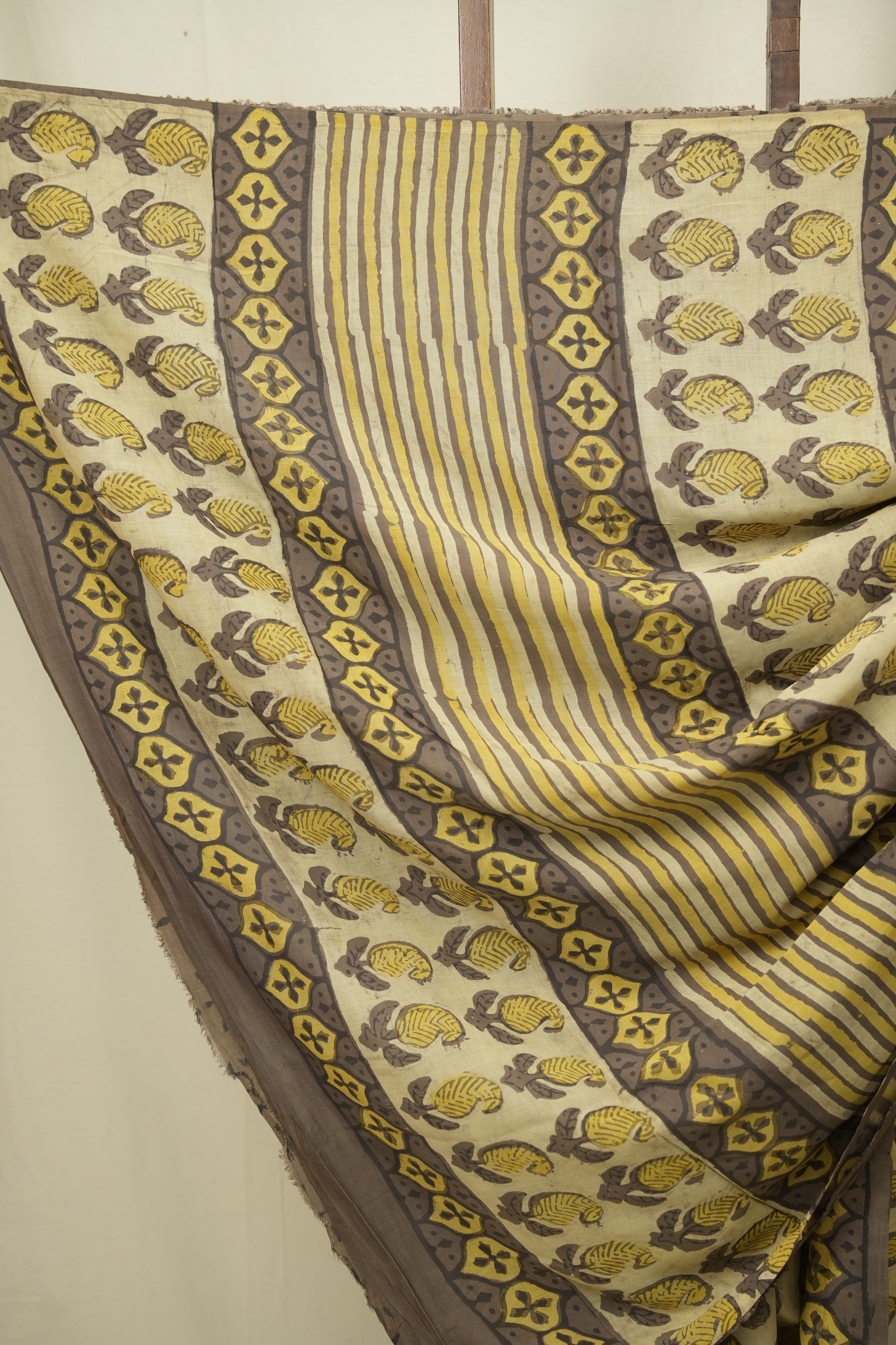 Beige HBP Modal Silk Saree - SRBSMS675