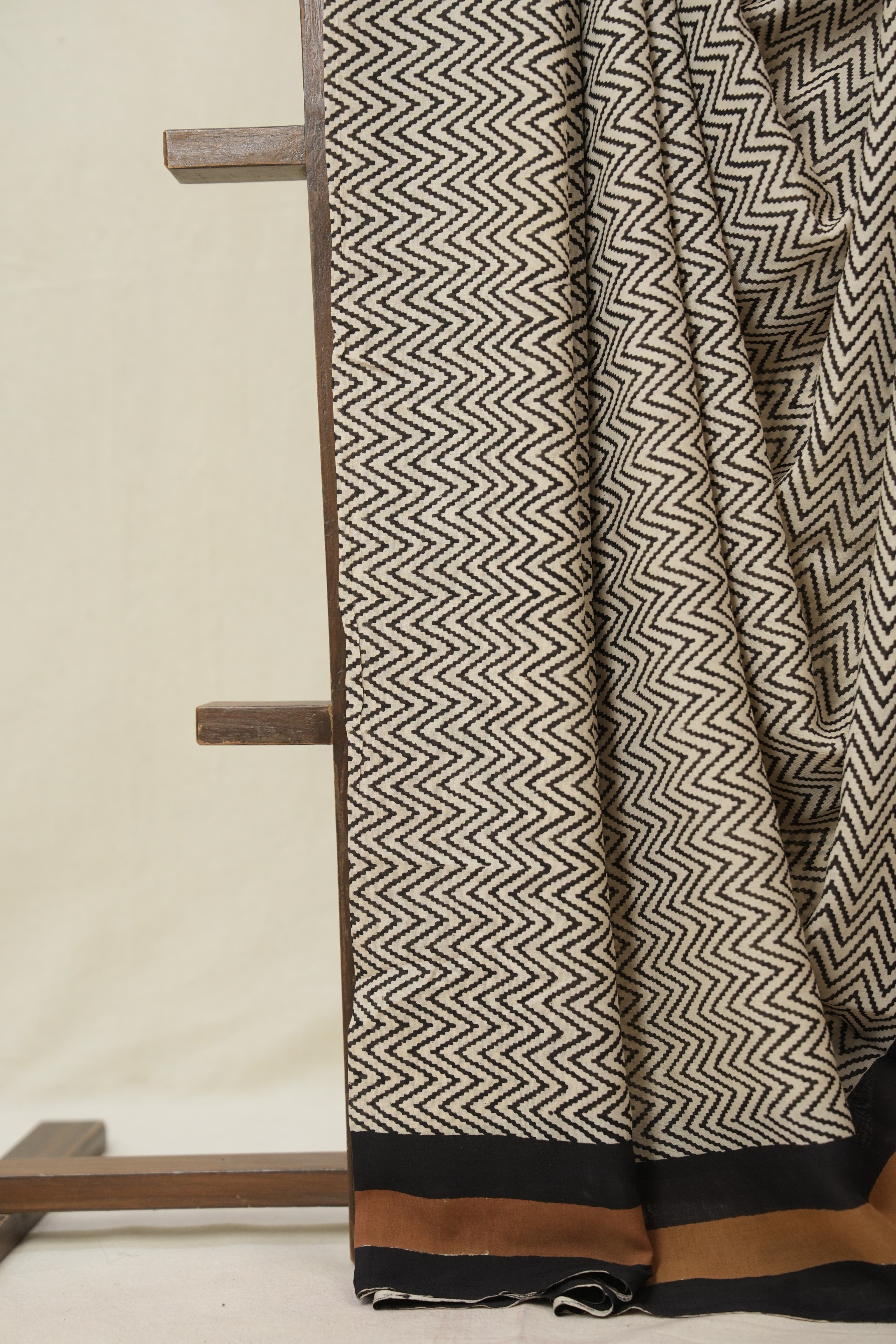Cream HBP Modal Silk Saree - SRCMSS595