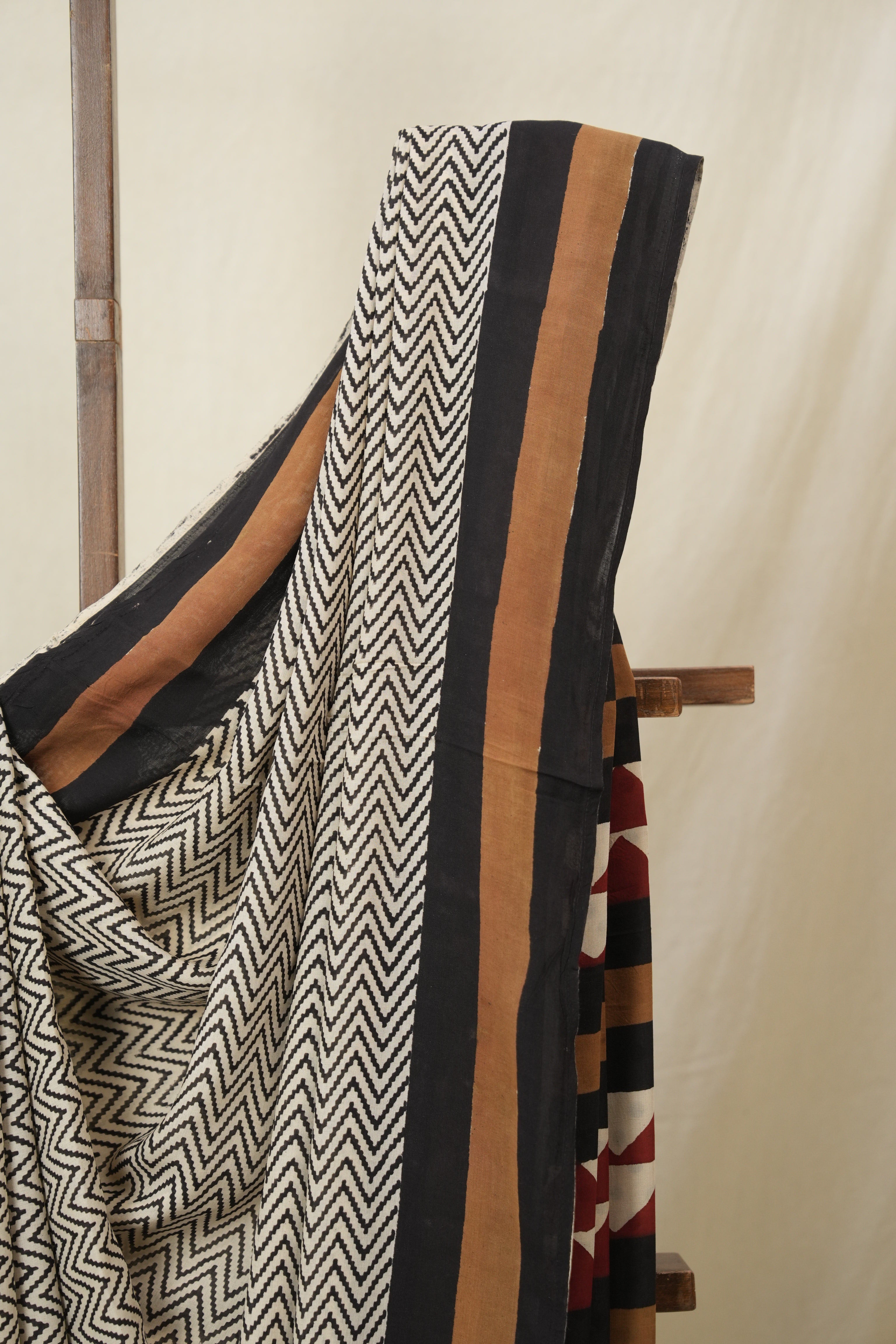 Cream HBP Modal Silk Saree - SRCMSS595