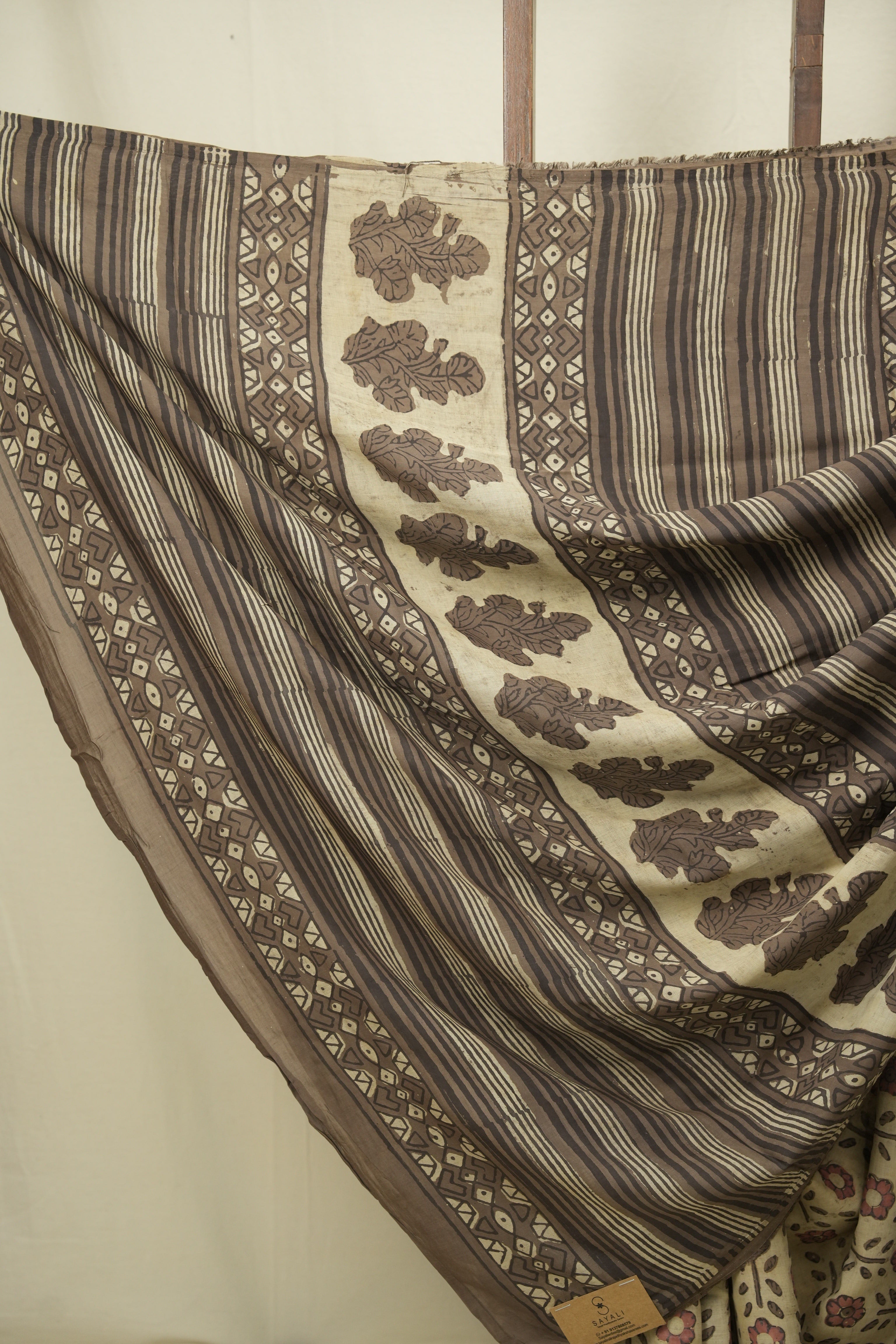 Cream HBP Modal Silk Saree - SRCSMS694