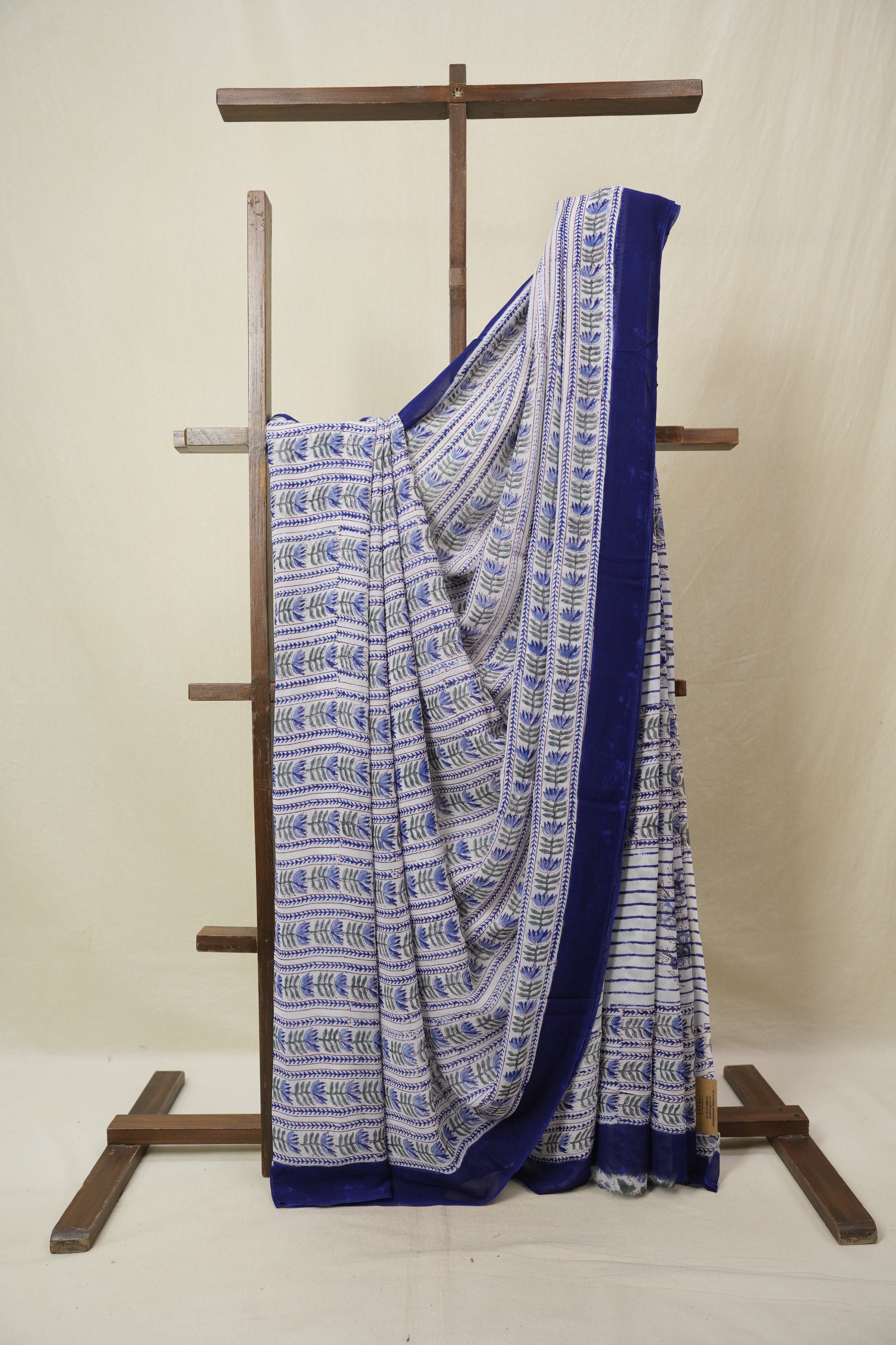 White HBP Georgette Saree - SRWHGS47