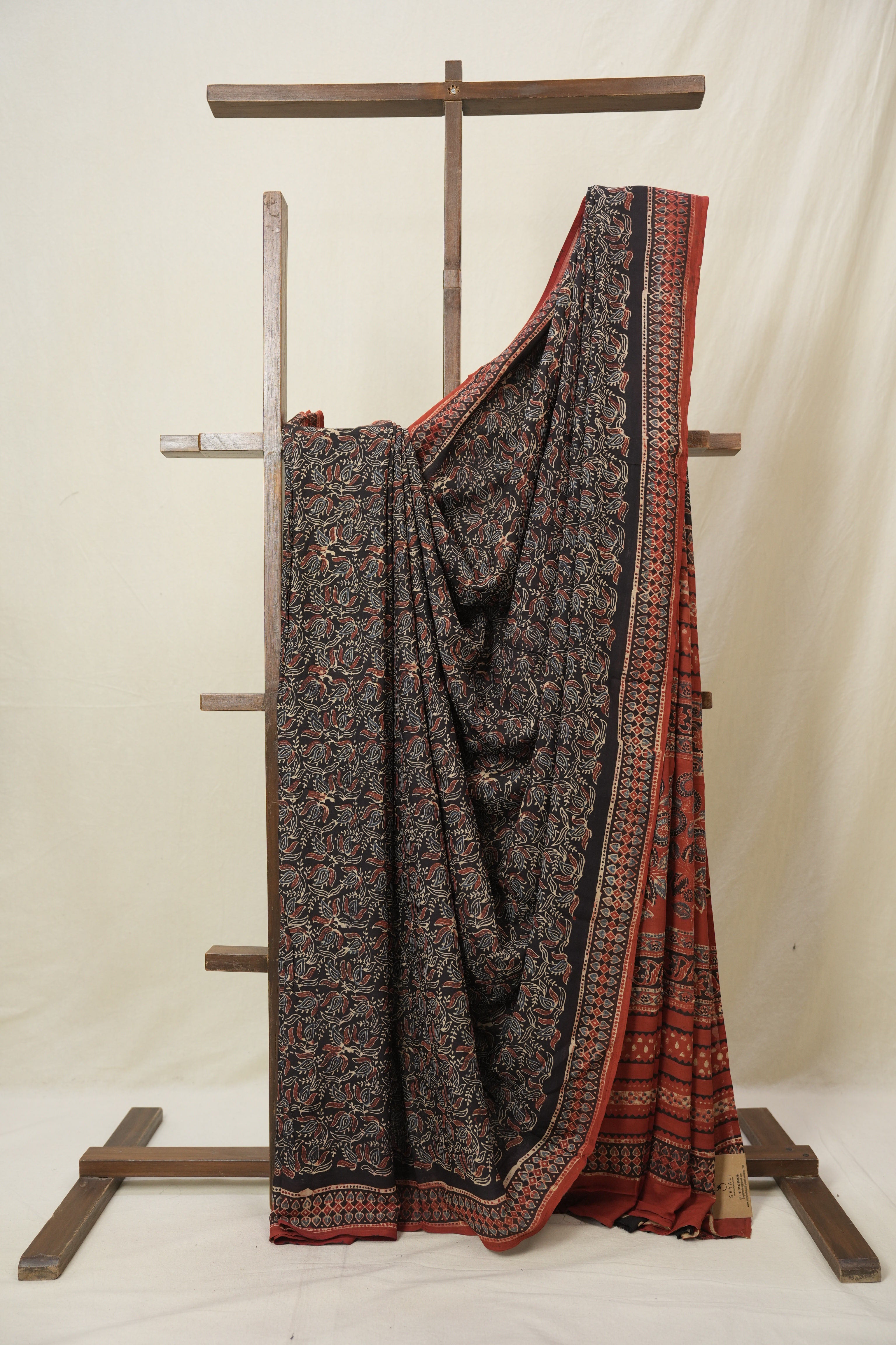 Black HBP Modal Silk Saree - SRBMSS649
