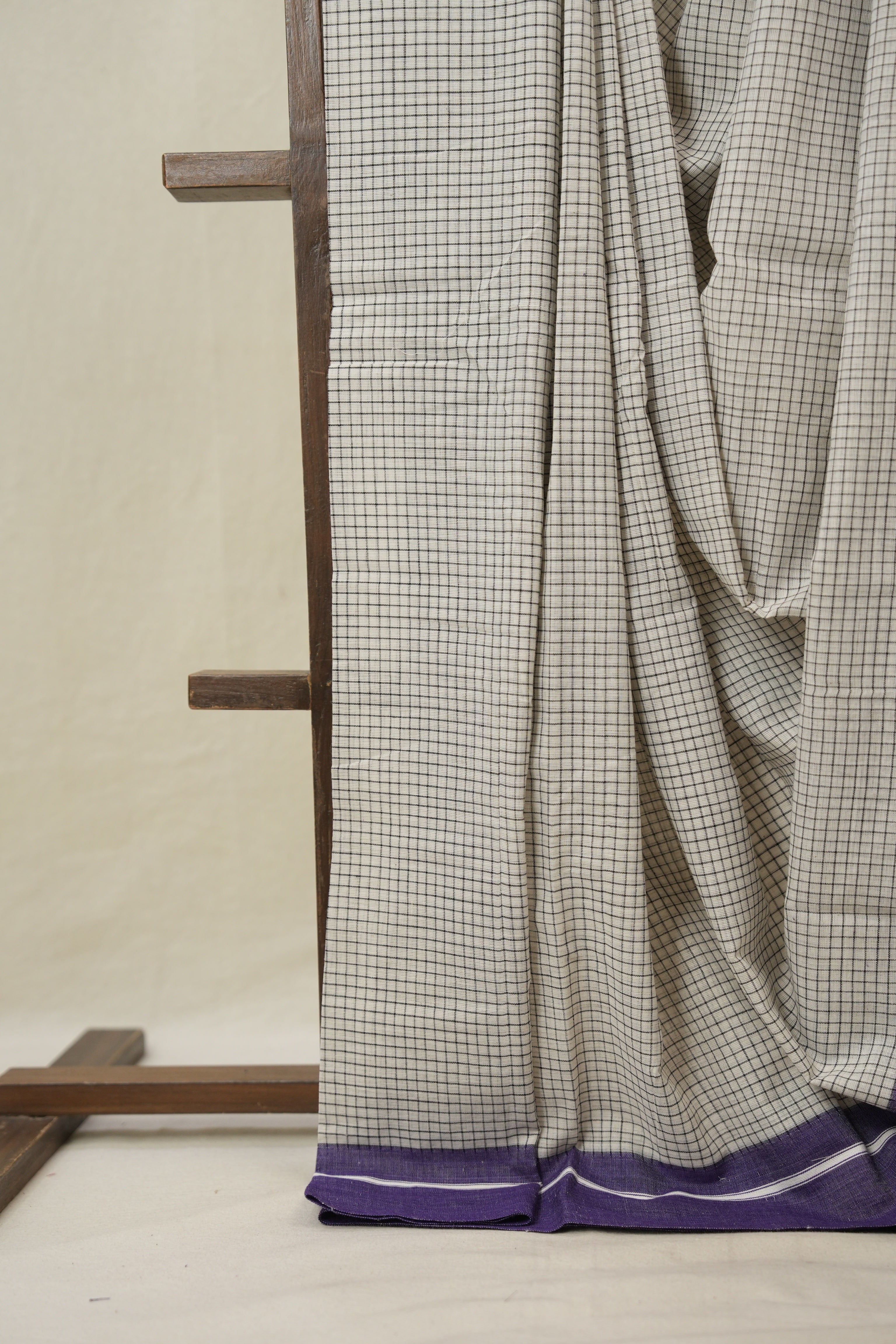 White Big Checks Cotton Patteda Anchu Saree - SRWPAS304