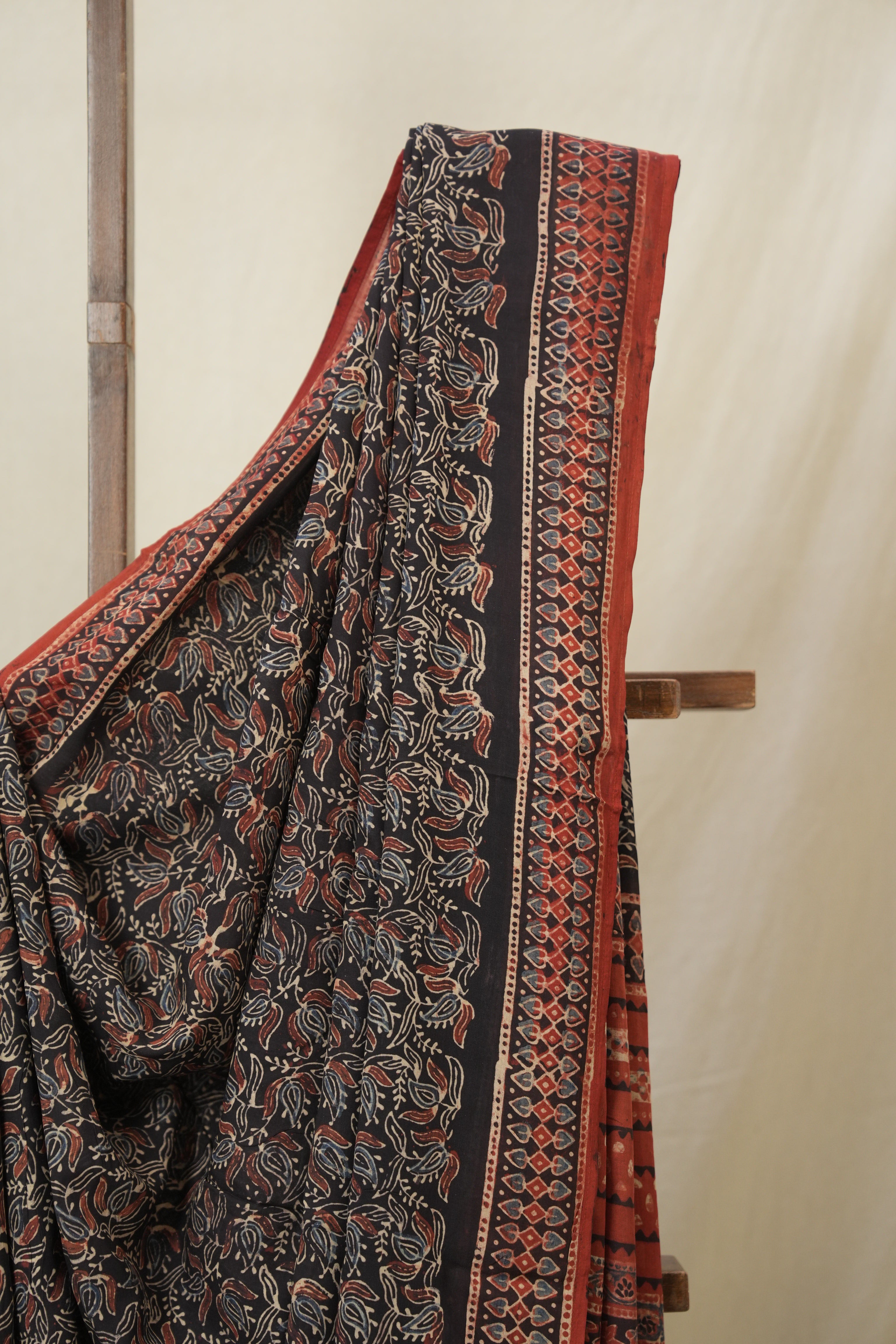 Black HBP Modal Silk Saree - SRBMSS649