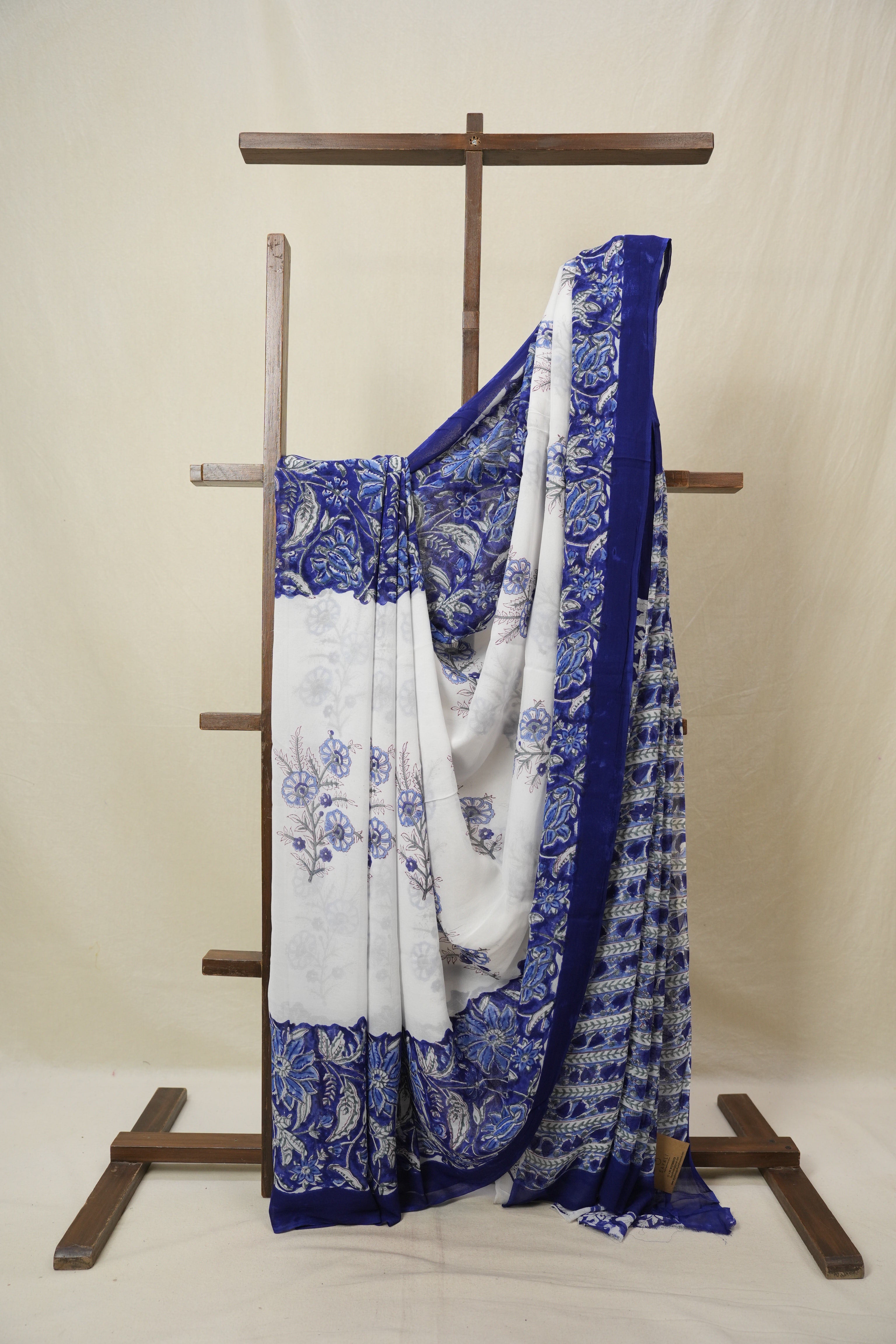 White HBP Georgette Saree - SRRBHGS49