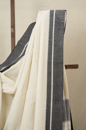 Off-White Patteda Anchu Saree - SROWPAS184