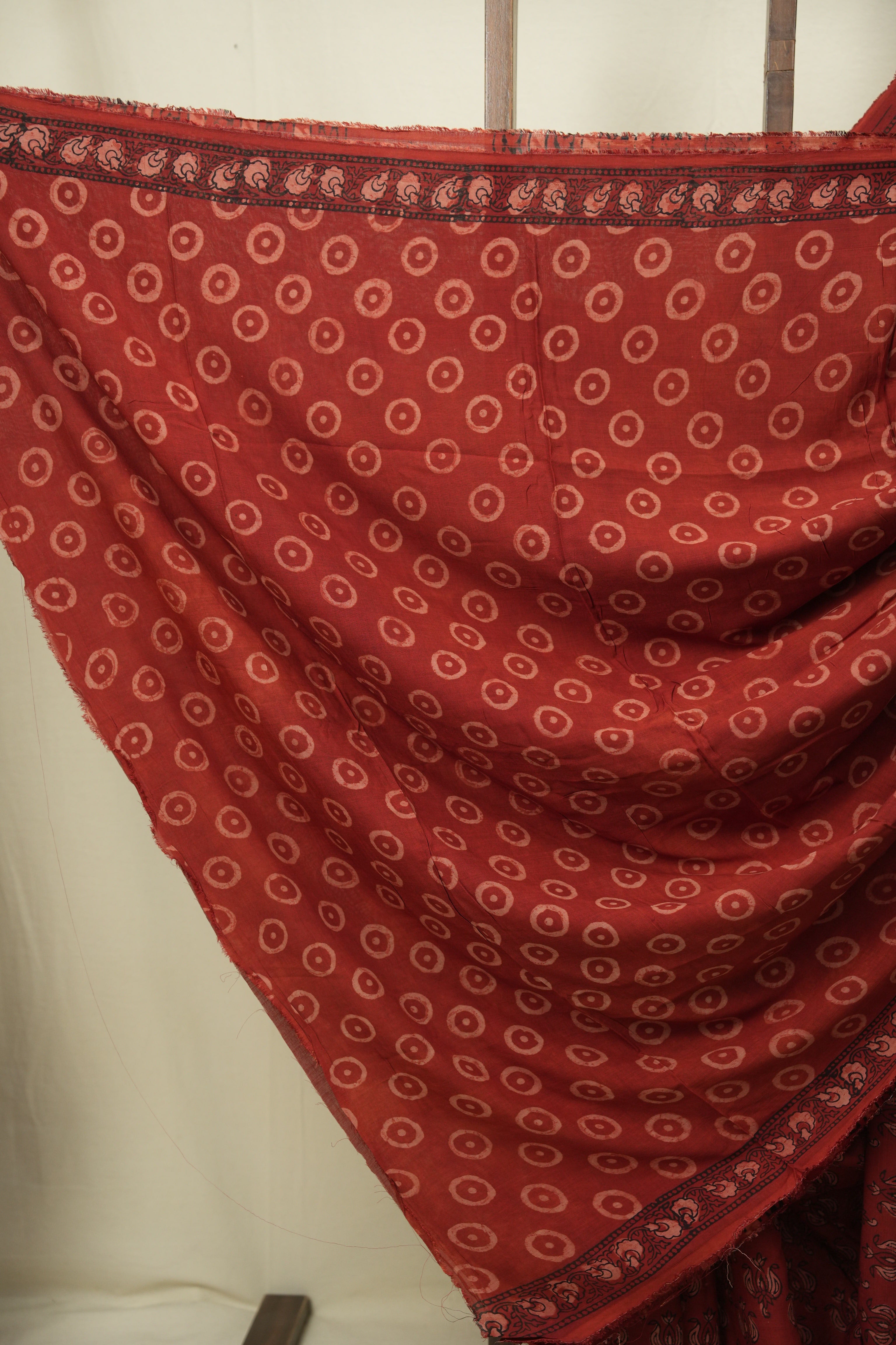 Red HBP Modal Silk Saree - SRRSMS691