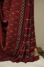 Red HBP Modal Silk Saree - SRRSMS692