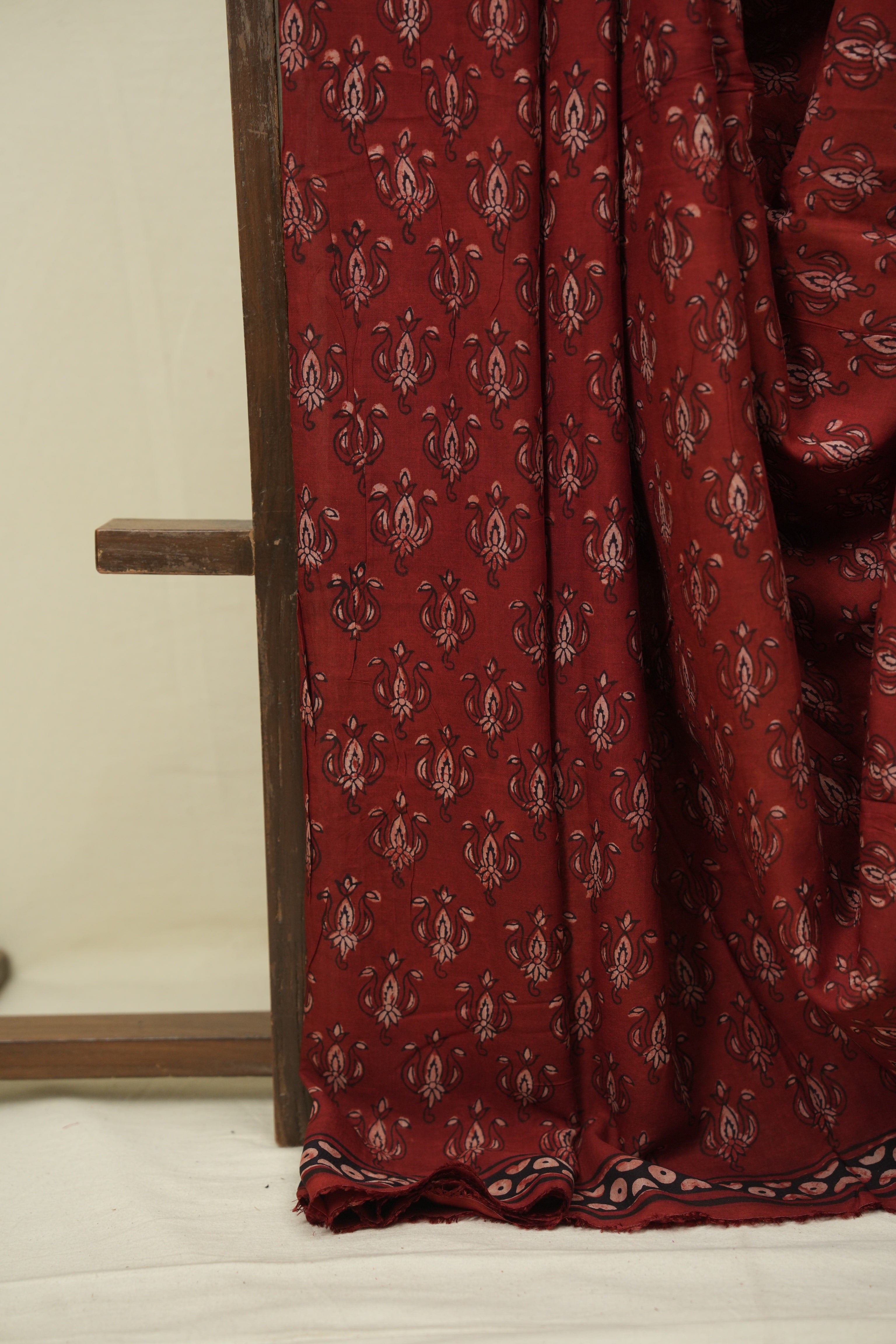 Red HBP Modal Silk Saree - SRRSMS692