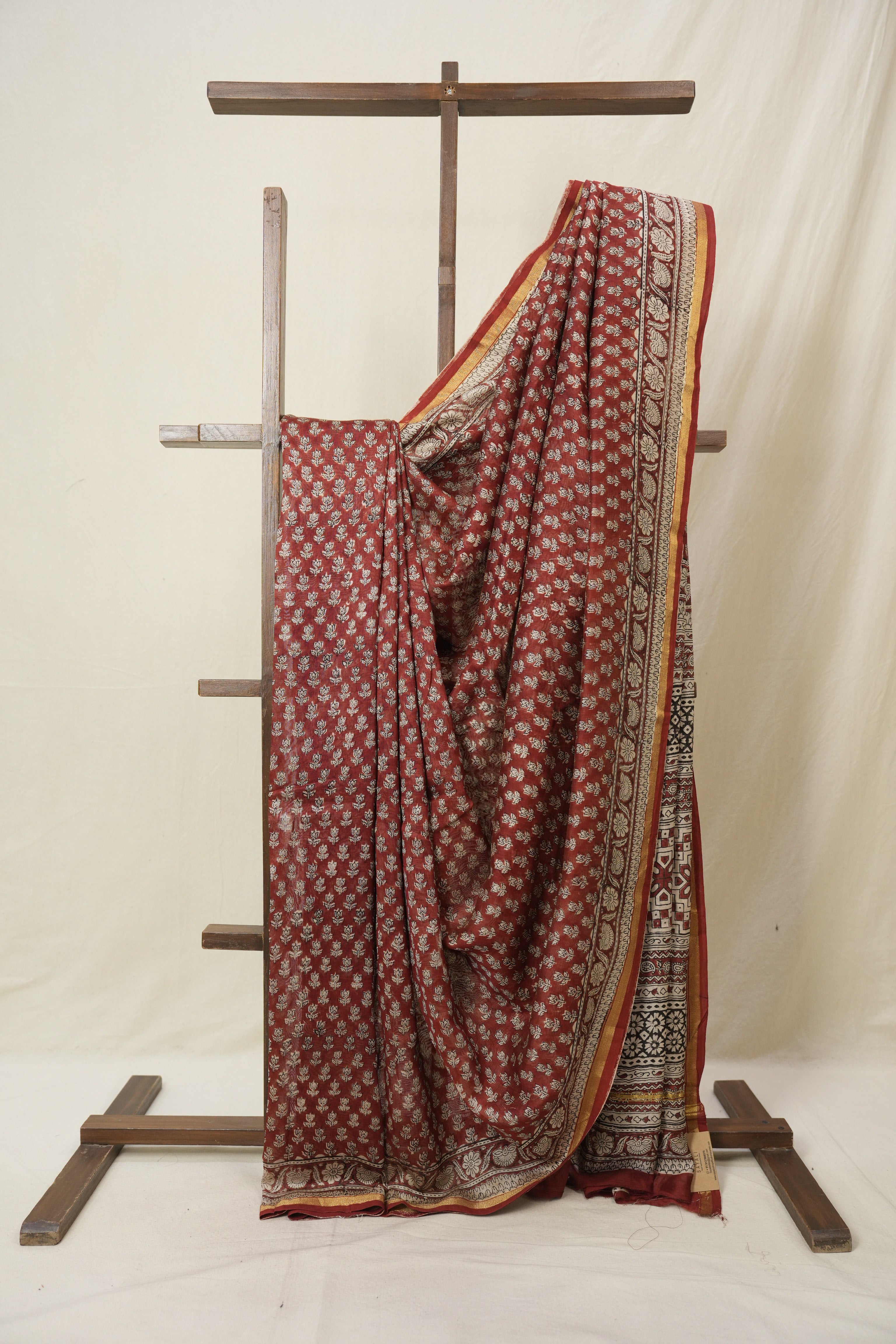 Maroon HBP Cotton Silk Saree With Chanderi Border - SRMCSS1586