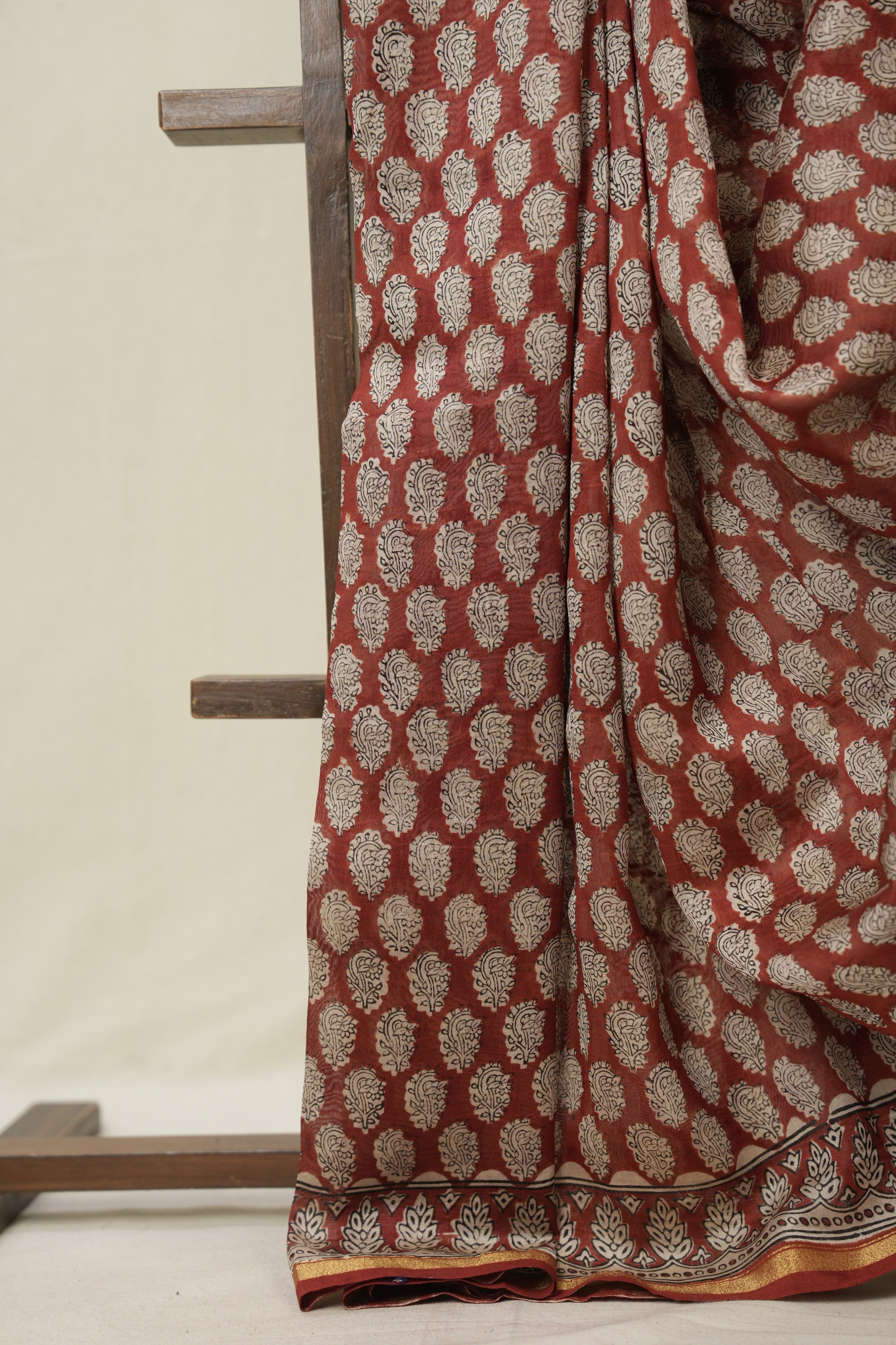Maroon HBP Cotton Silk Saree With Chanderi Border - SRMCSS1585