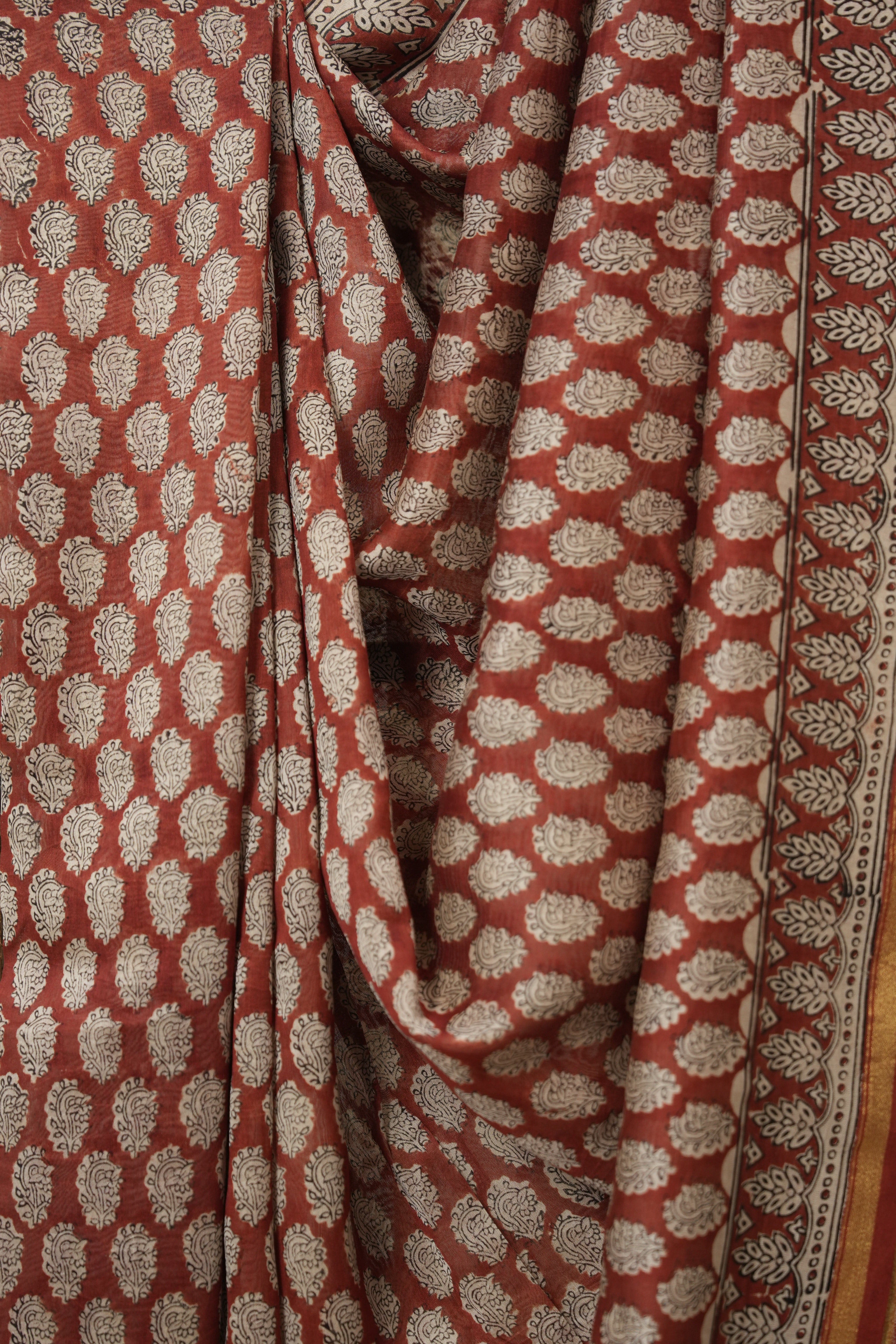 Maroon HBP Cotton Silk Saree With Chanderi Border - SRMCSS1585