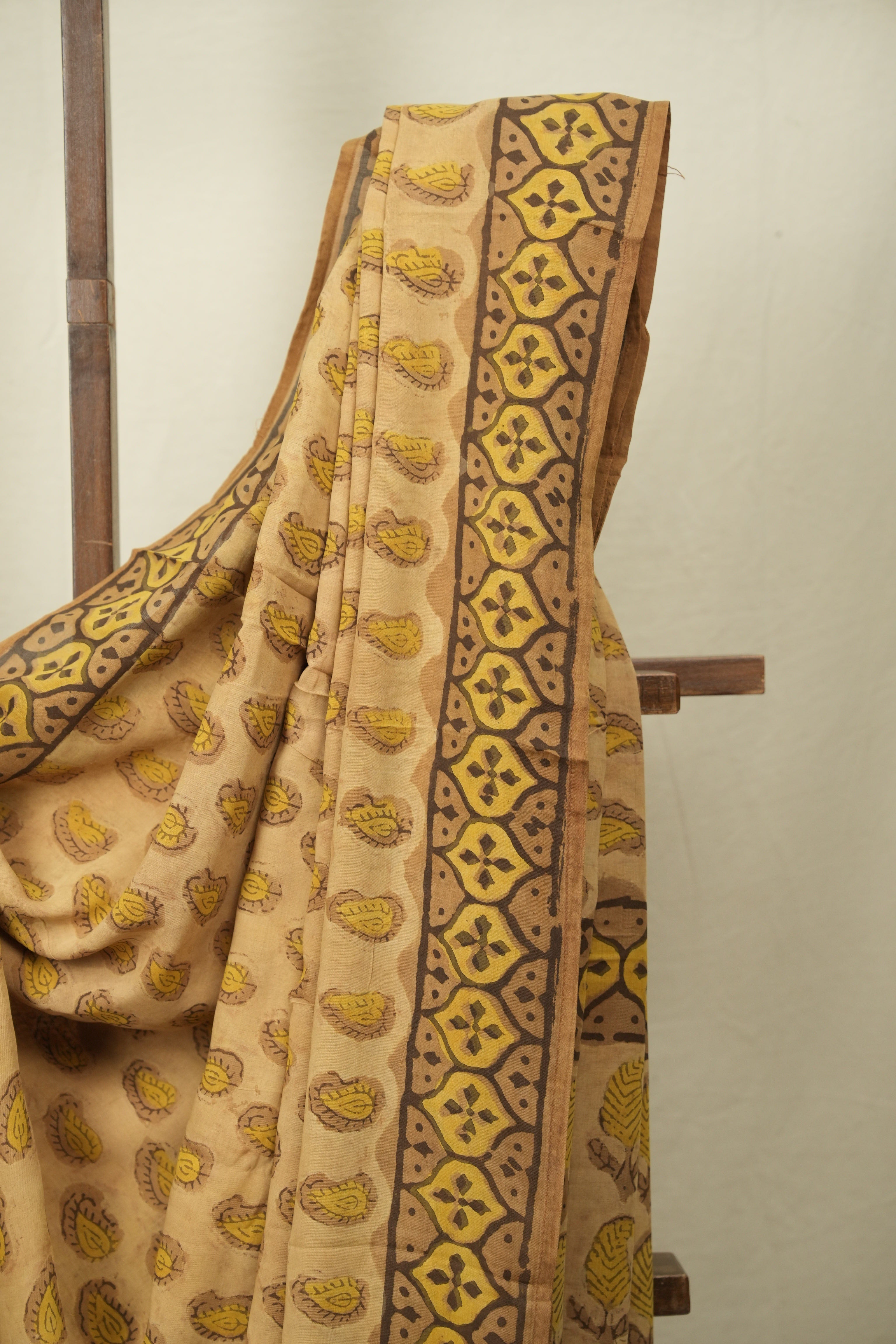 Light Brown HBP Modal Silk Saree - SRLBSMS689