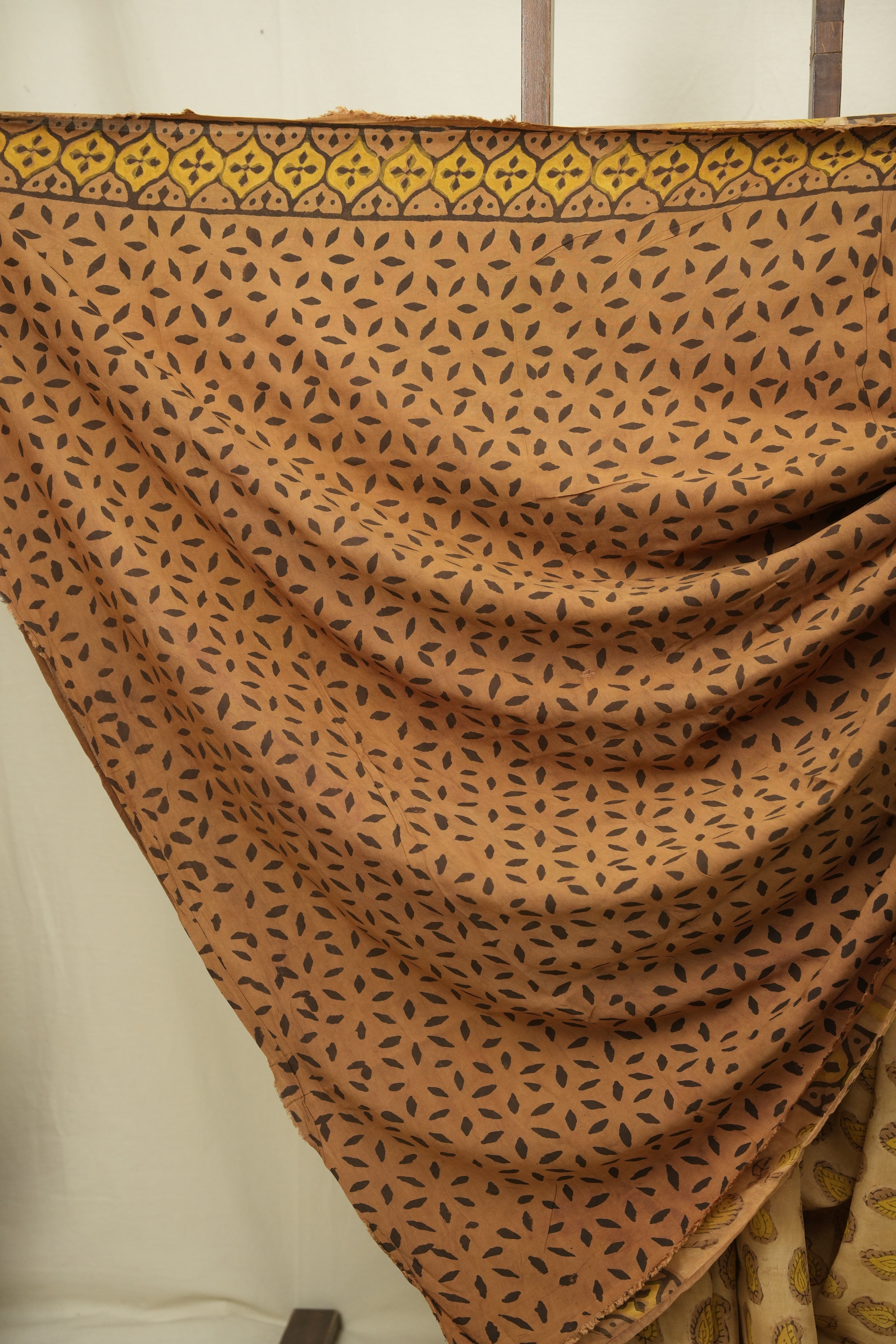 Light Brown HBP Modal Silk Saree - SRLBSMS689