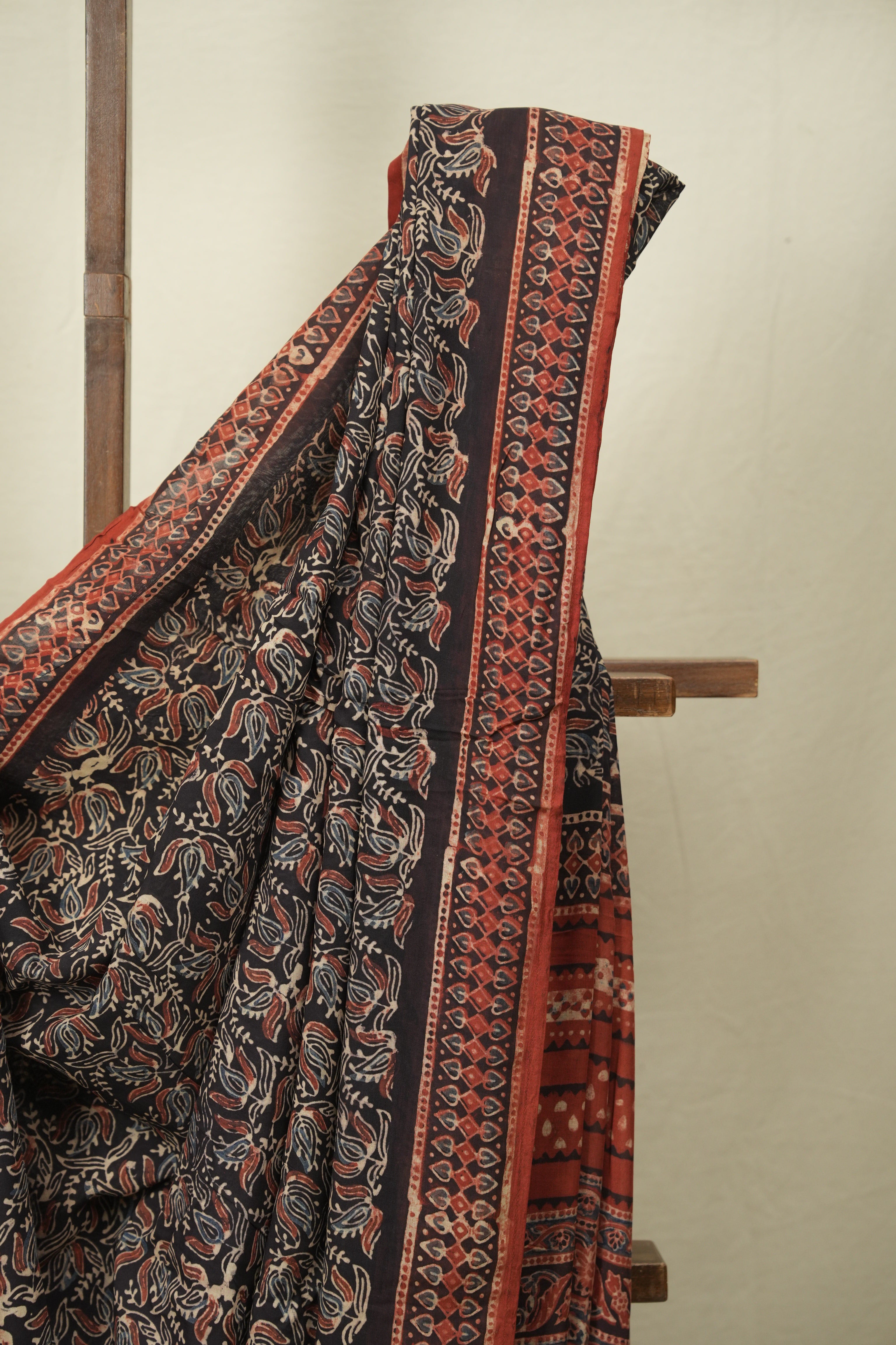 Black HBP Modal Silk Saree - SRBSMS693