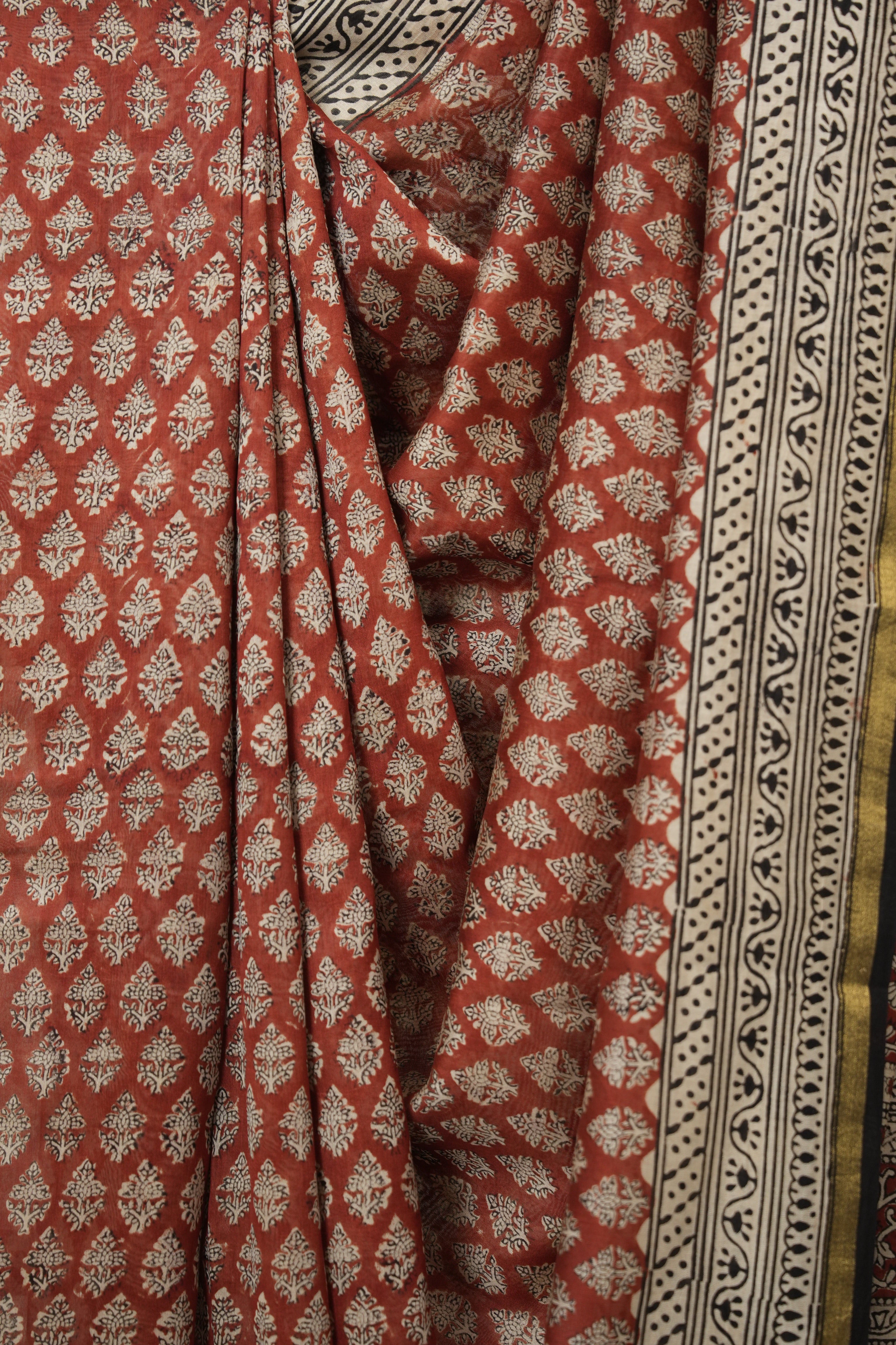 Maroon HBP Cotton Silk Saree With Chanderi Border - SRMCSS1584