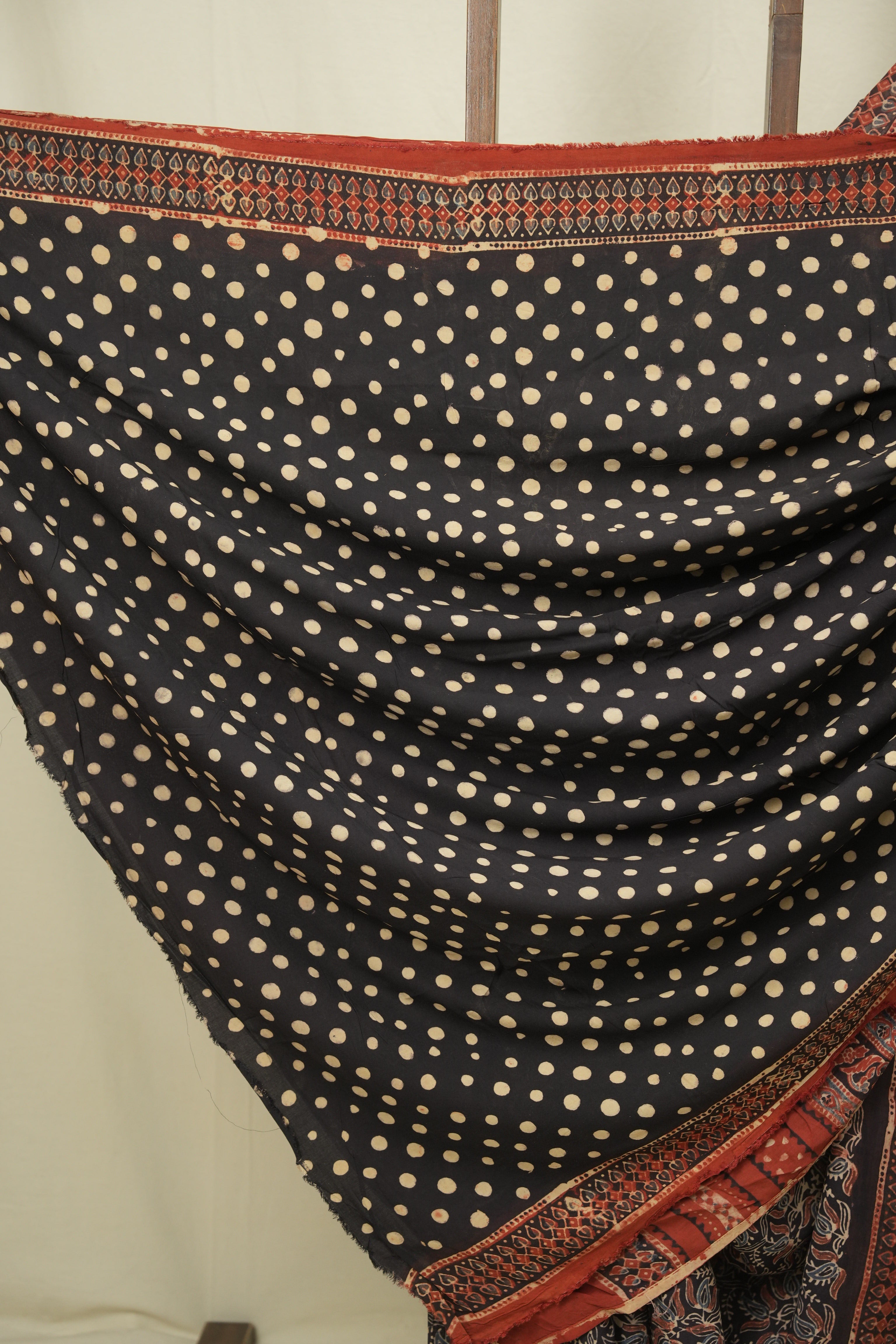 Black HBP Modal Silk Saree - SRBSMS693