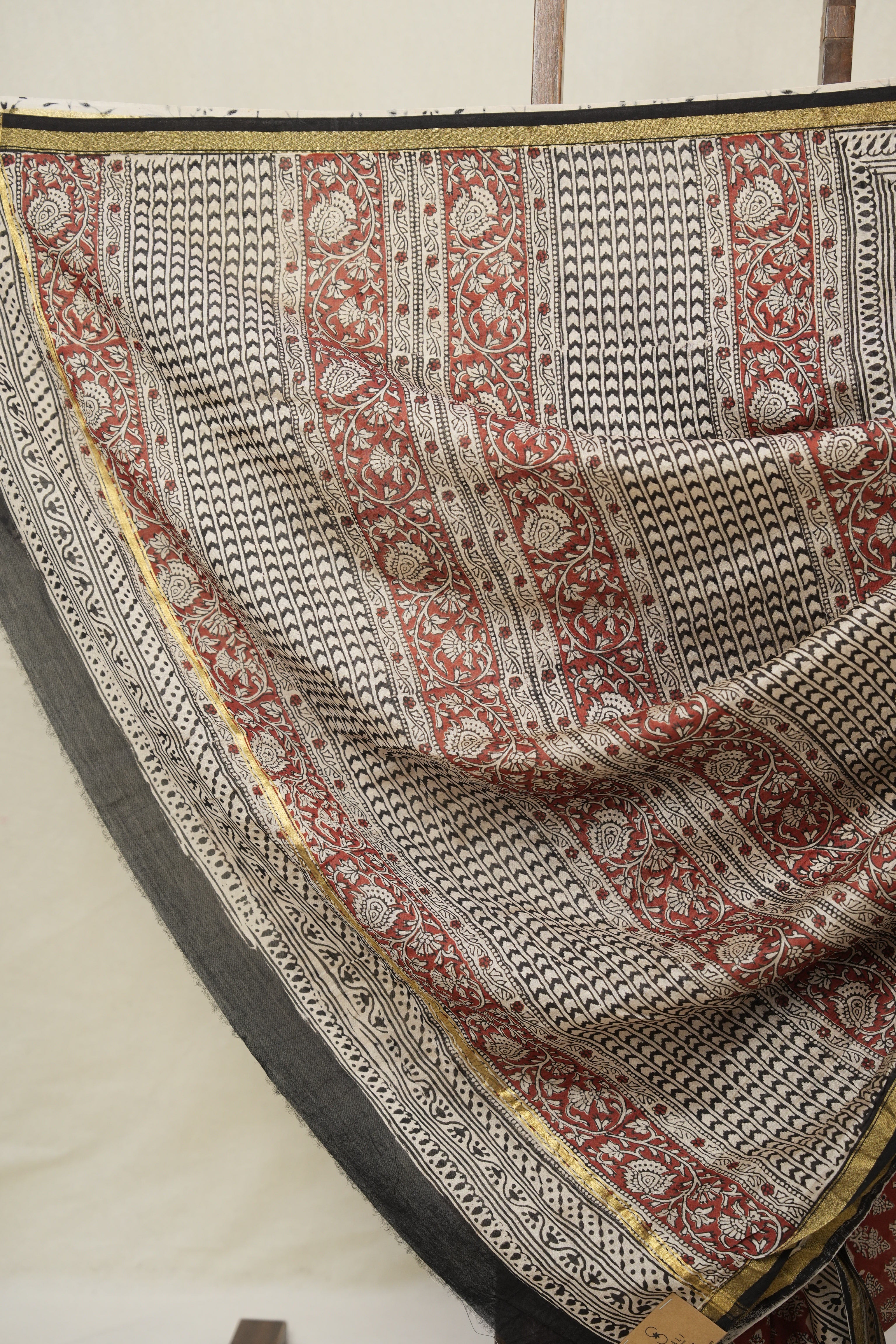 Maroon HBP Cotton Silk Saree With Chanderi Border - SRMCSS1584