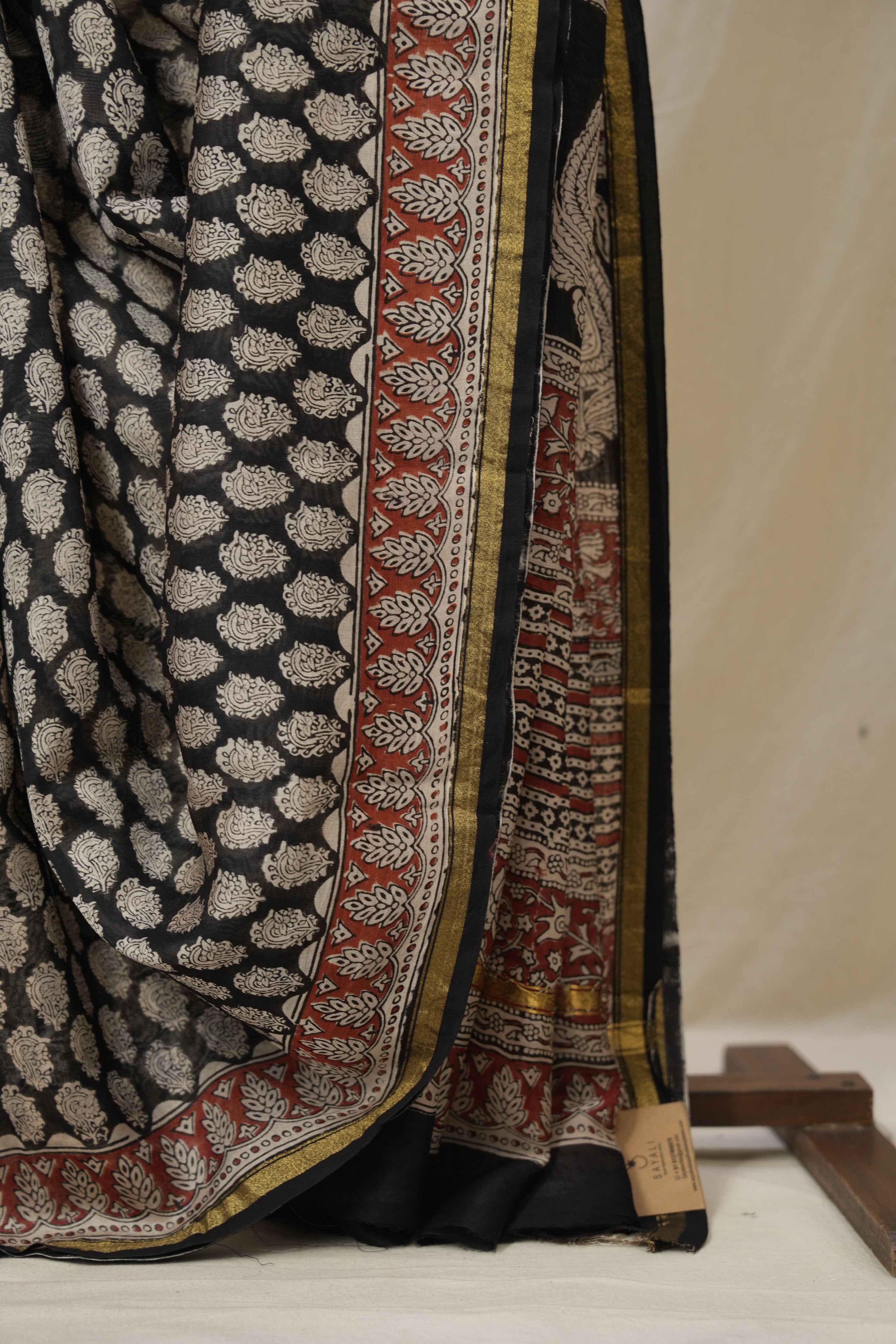 Black HBP Cotton Silk Saree With Chanderi Border - SRBCSS1583