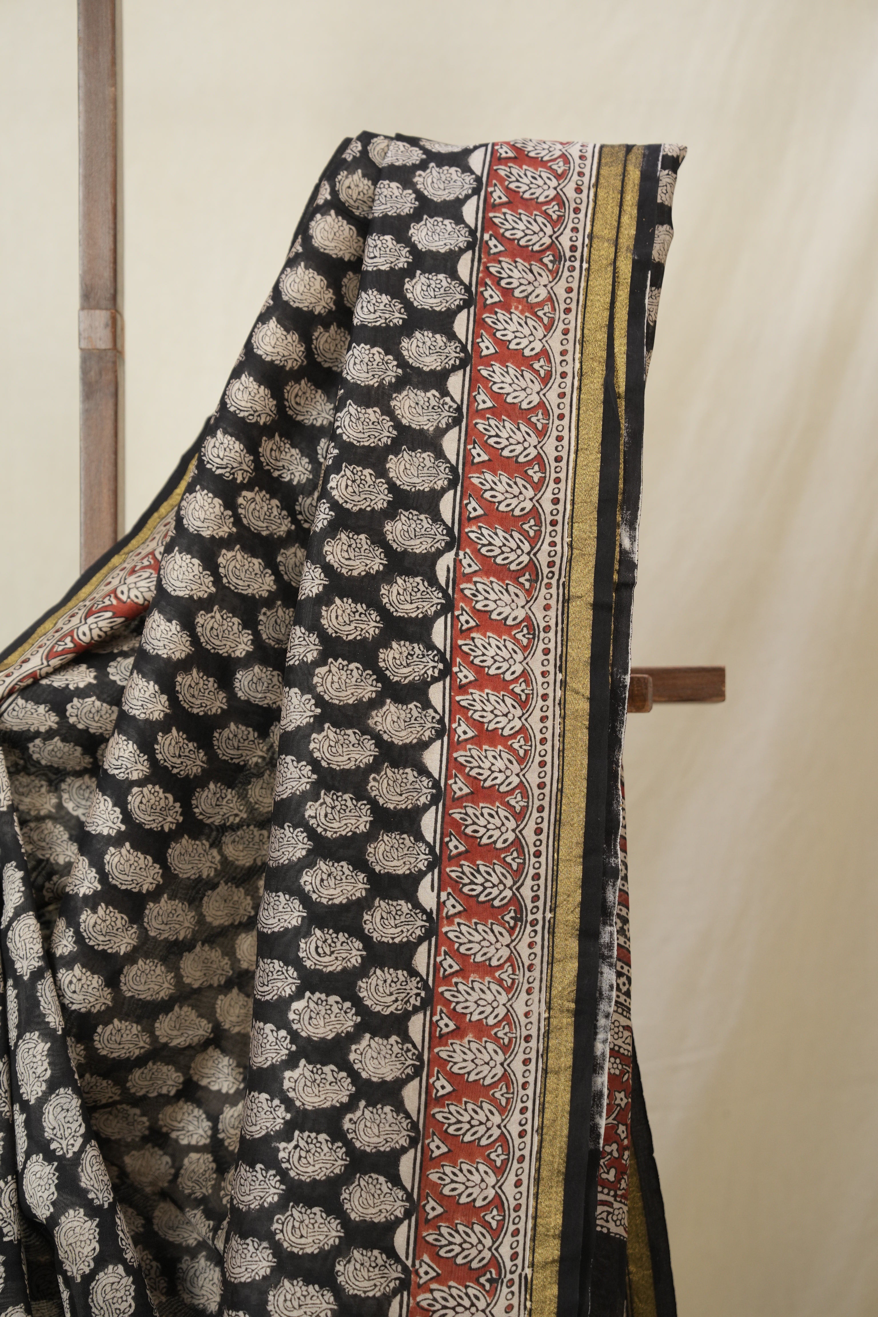 Black HBP Cotton Silk Saree With Chanderi Border - SRBCSS1583