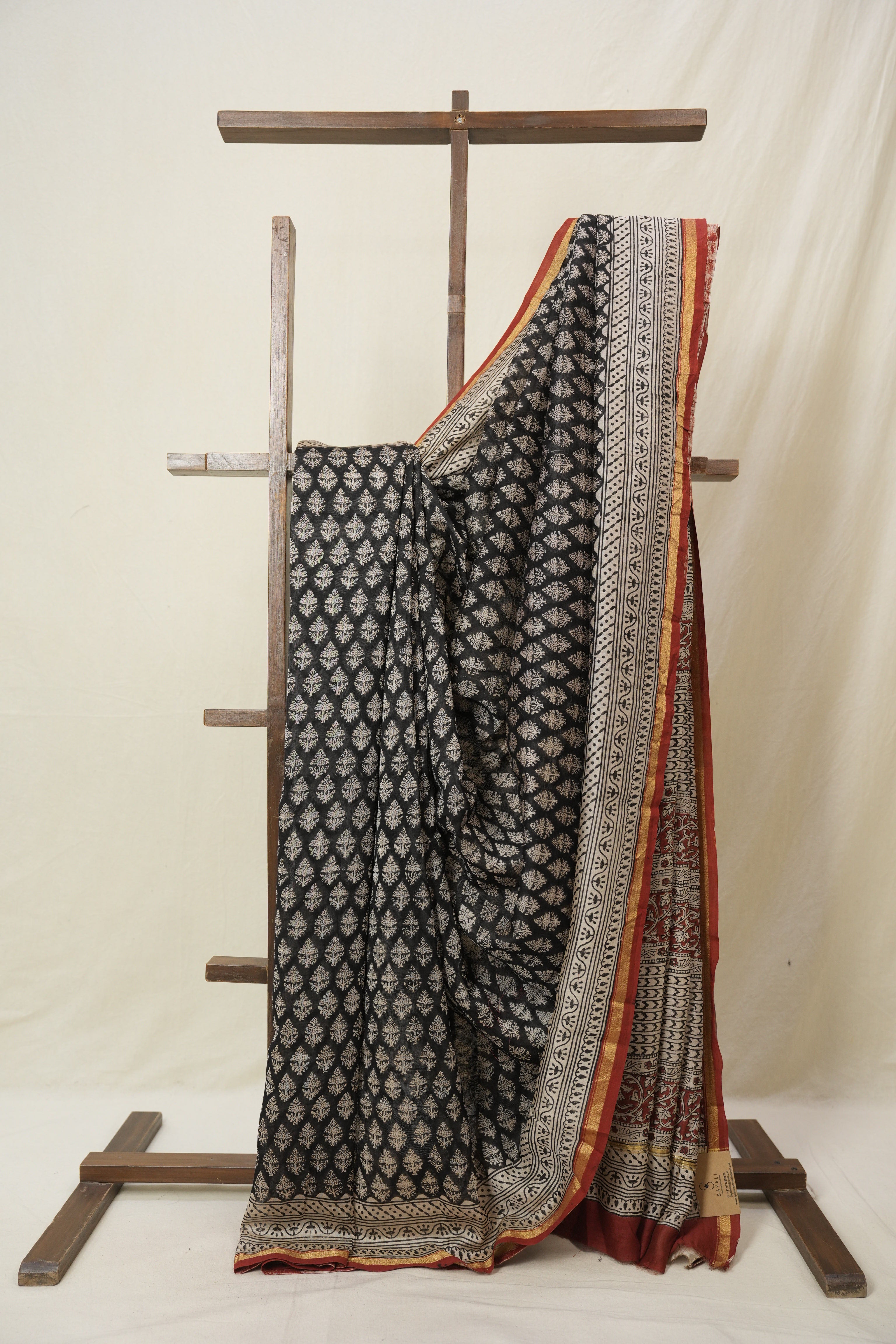 Black HBP Cotton Silk Saree With Chanderi Border - SRBCSS1582