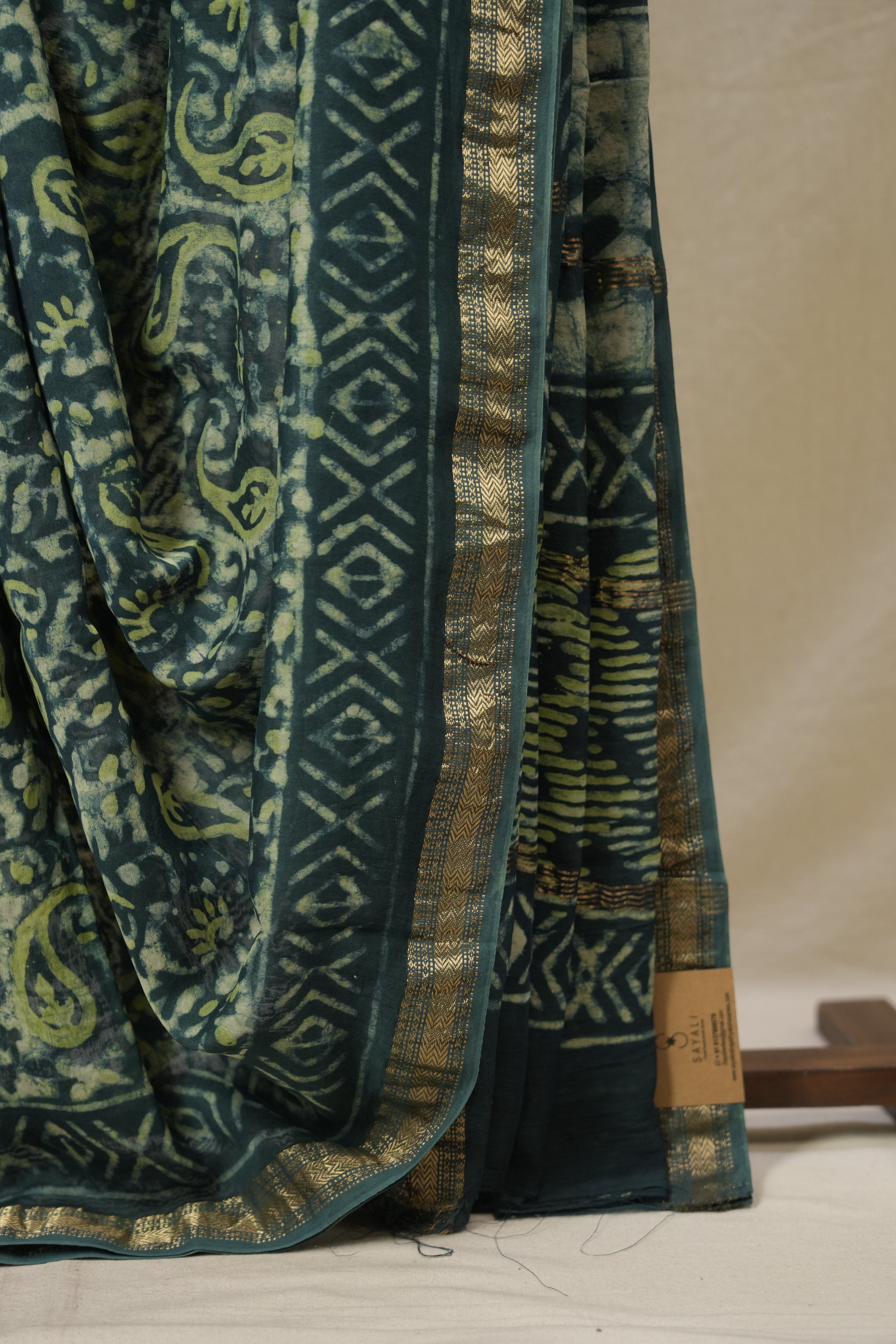 Green HBP Cotton Silk Saree With Maheshwari Border - SRGCSS1667
