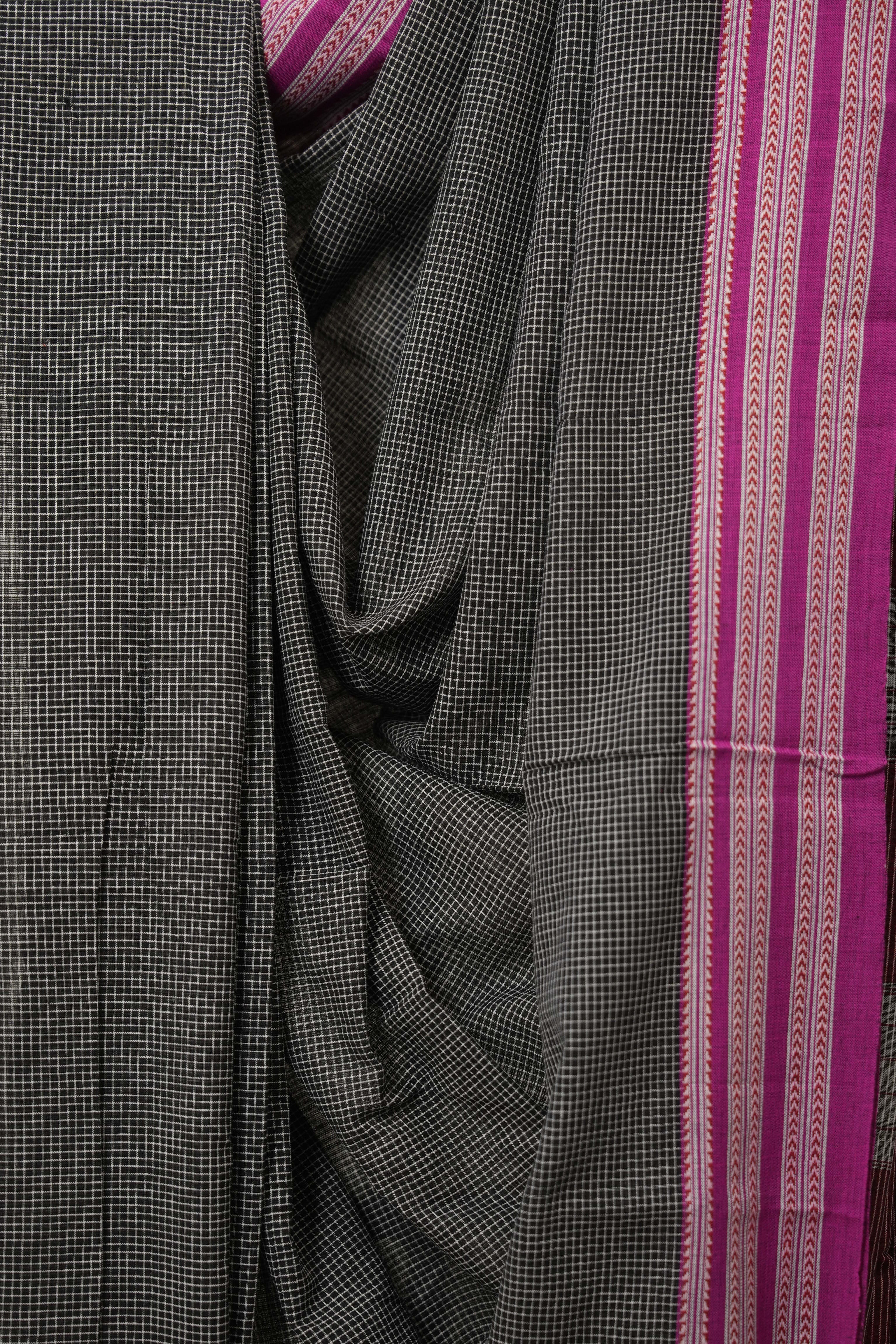 Black Small Checks Patteda Anchu Saree - SRBPAS179