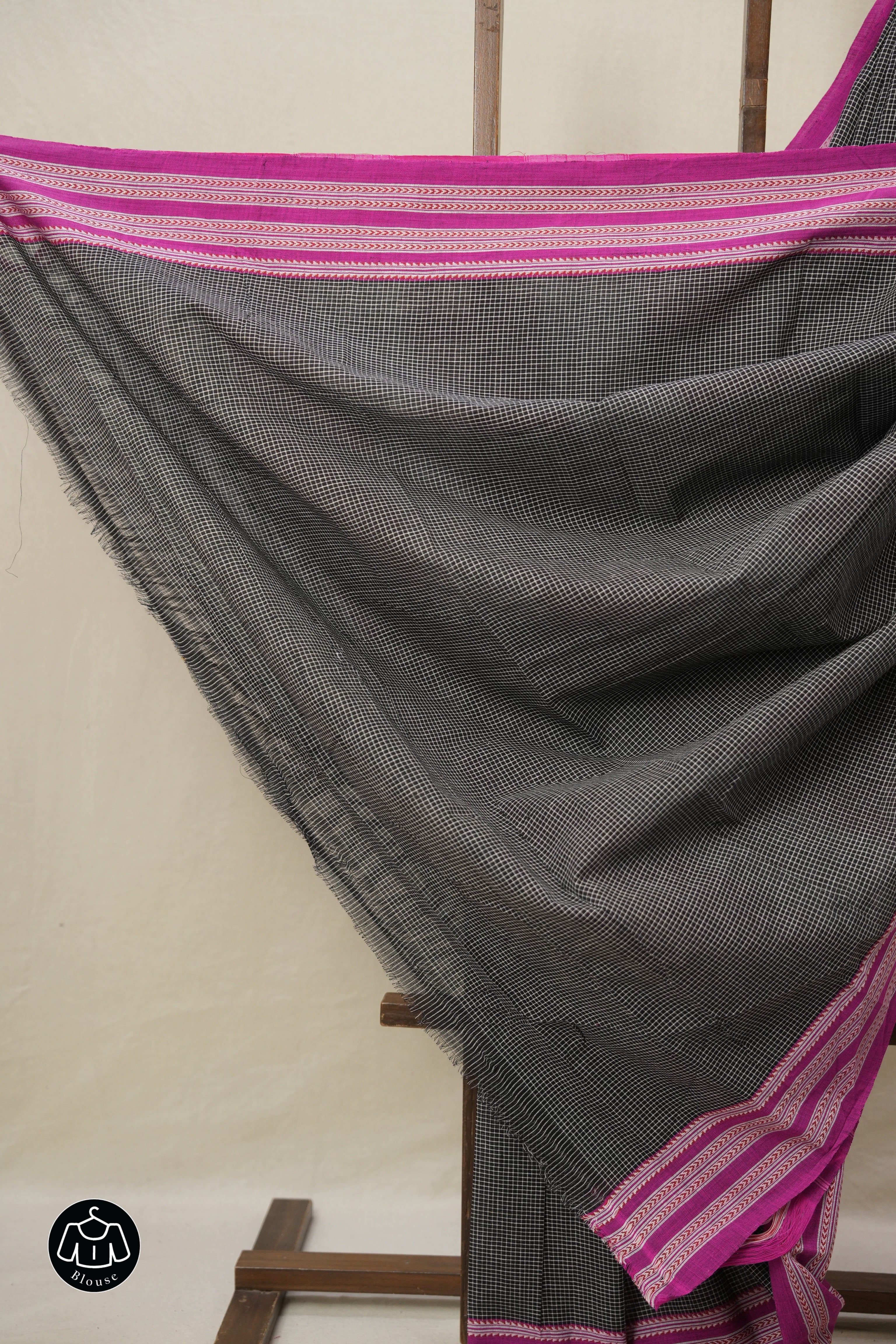Black Small Checks Patteda Anchu Saree - SRBPAS179