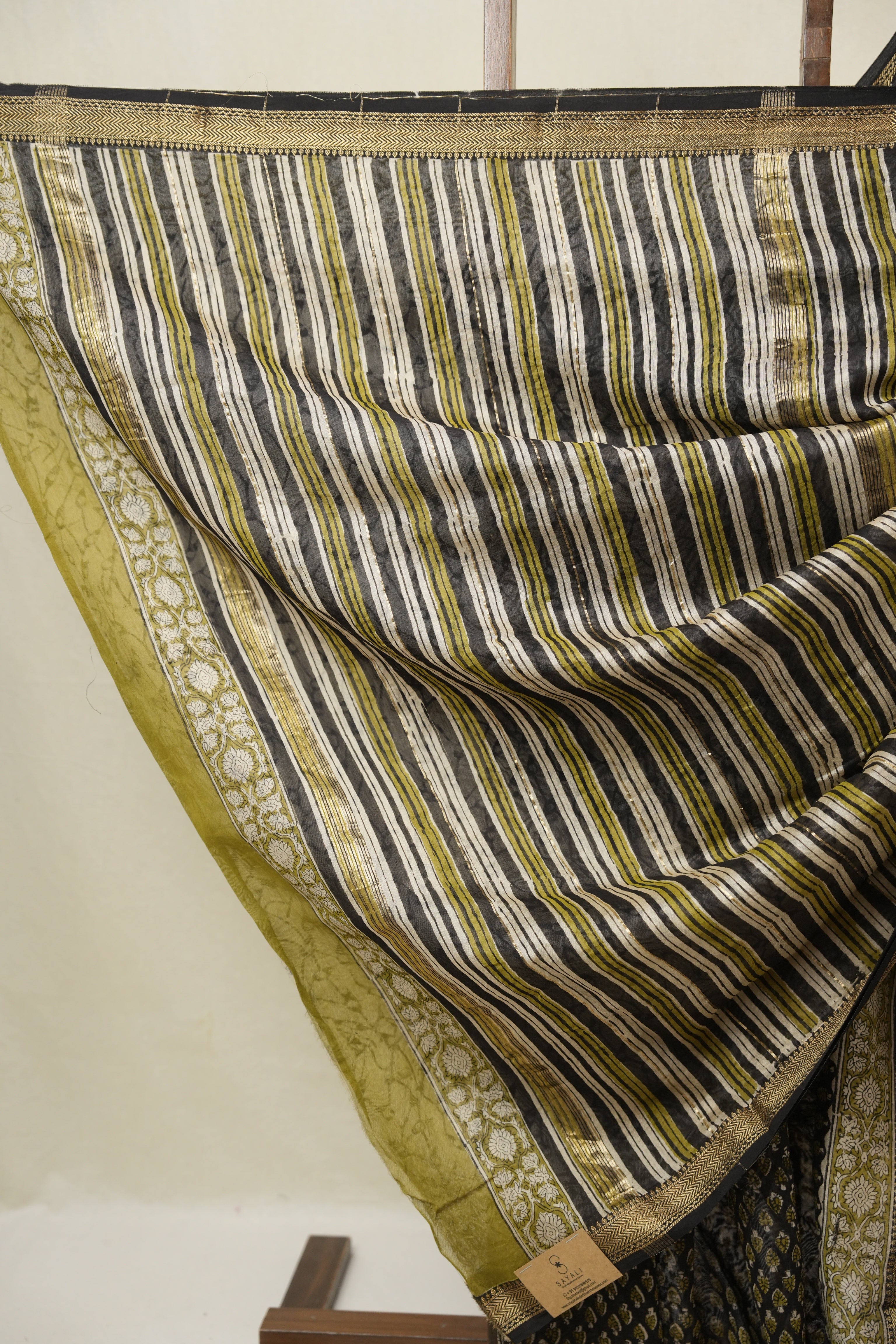Black HBP Cotton Silk Saree With Maheshwari Border - SRBCSS1664