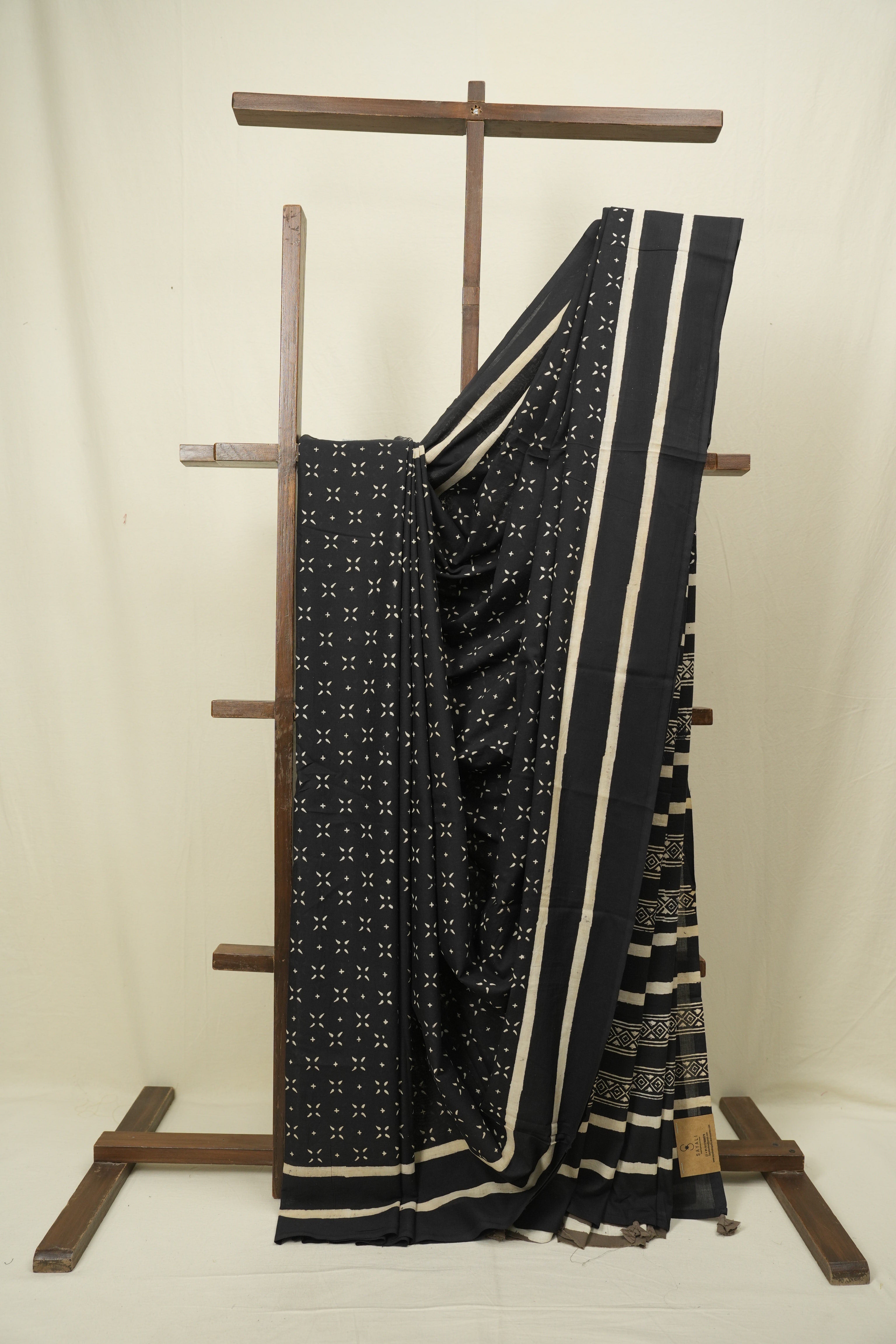 Black HBP Cotton Saree - SRBCS3473