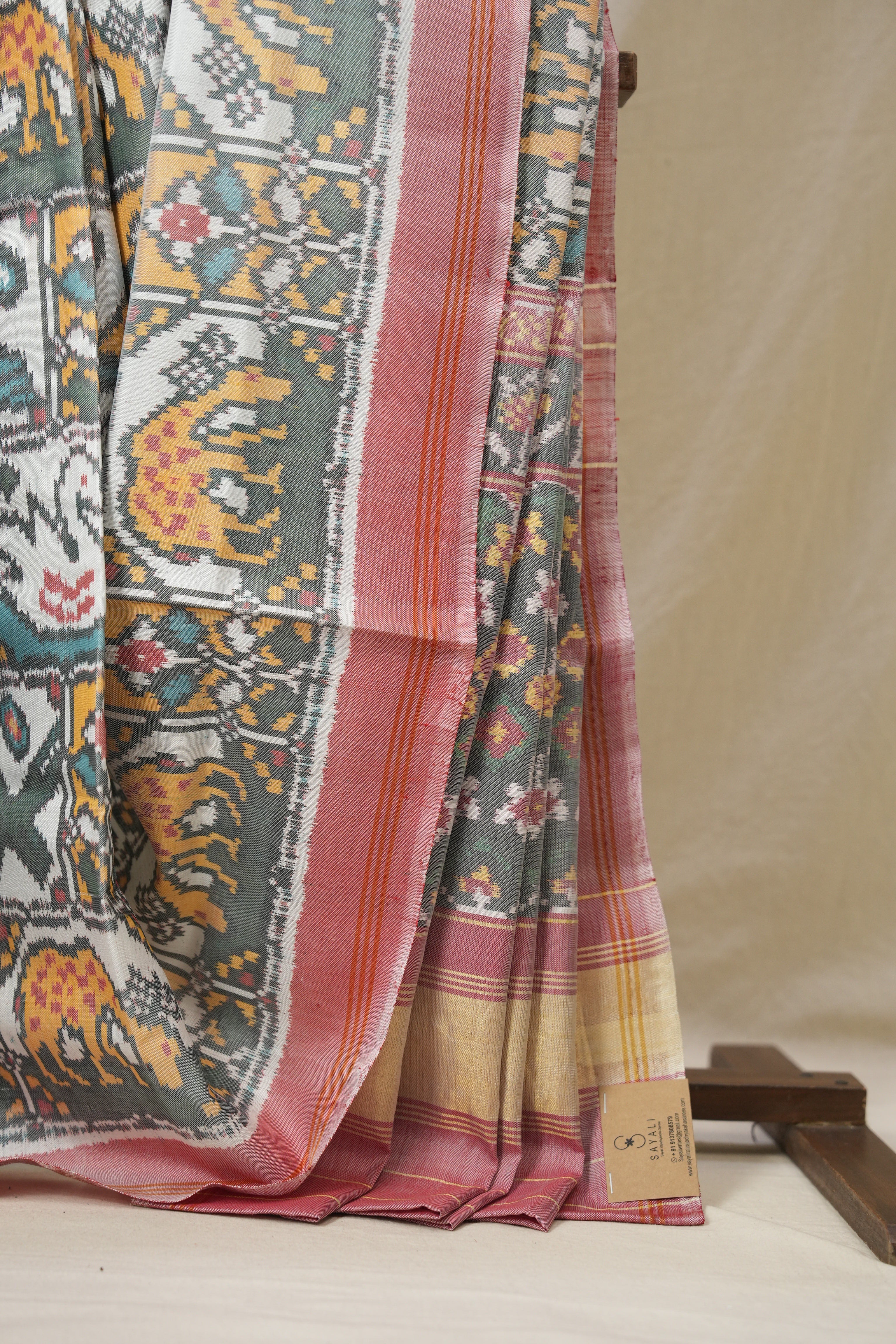 White Rajkot Patola Silk Saree - SRWRPSS583