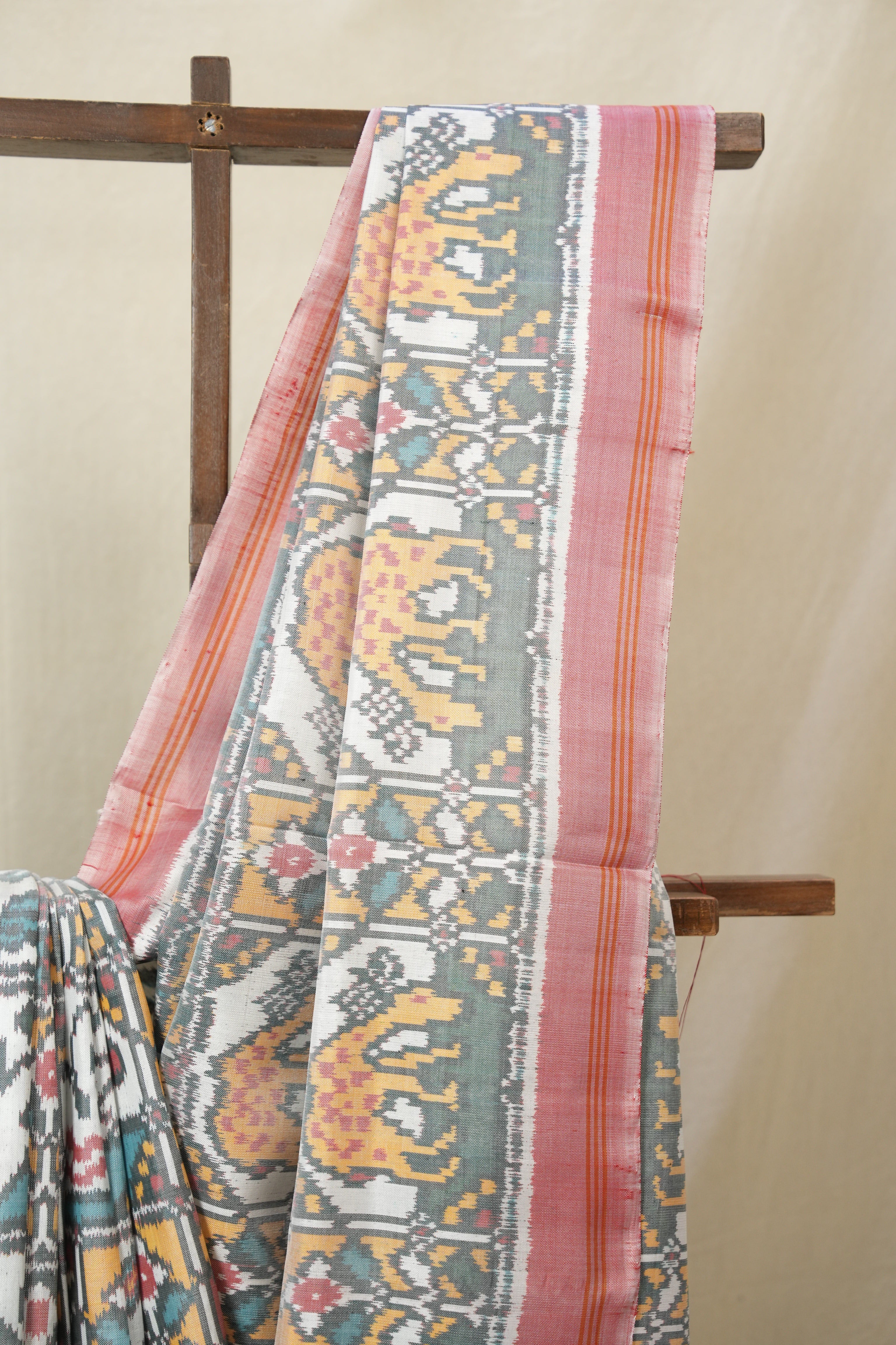 White Rajkot Patola Silk Saree - SRWRPSS583