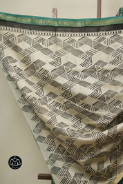 Green HBP Cotton Silk Saree With Maheshwari Border - SRGCSS1635