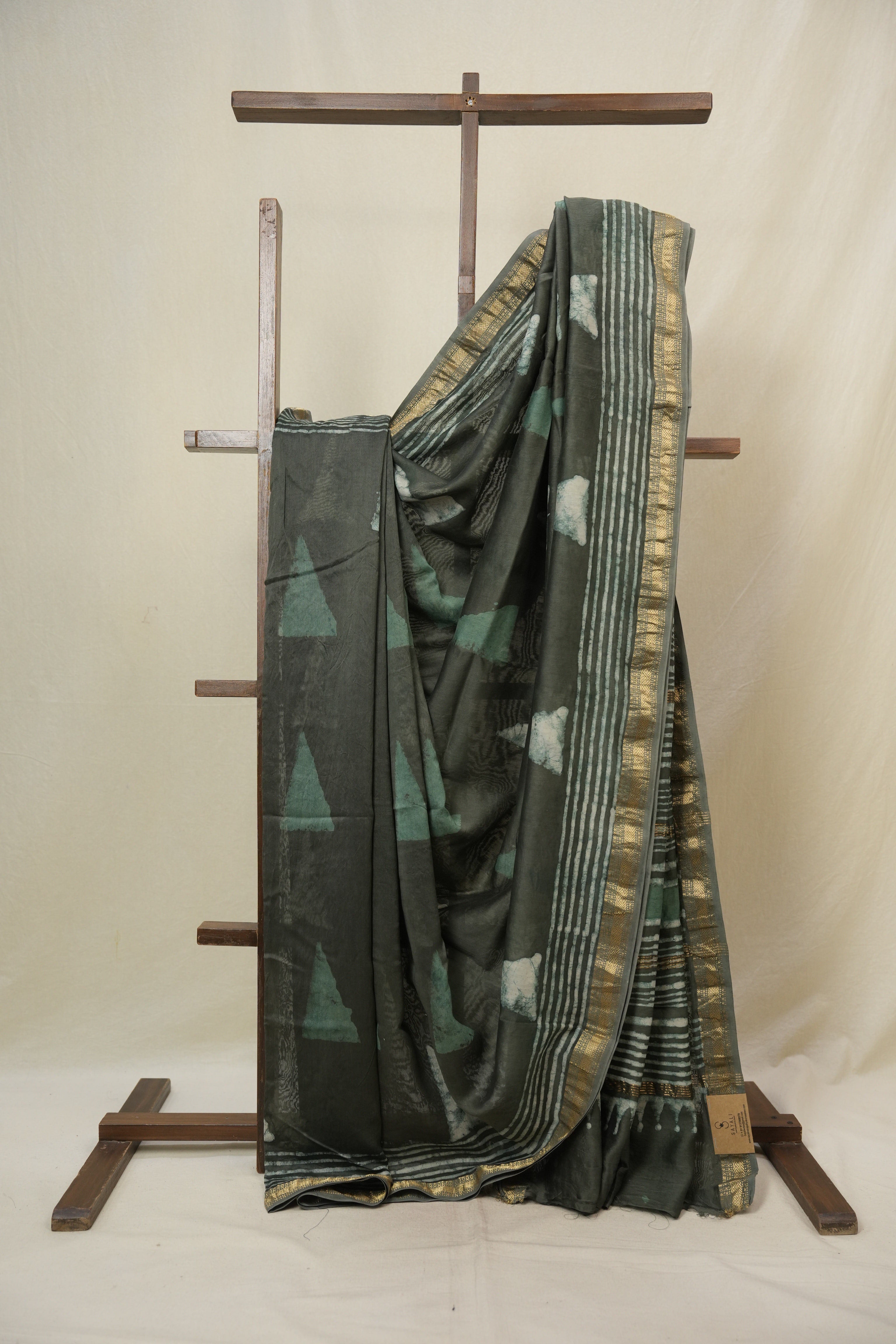 Sage Green HBP Cotton Silk Saree With Maheshwari Border - SRSGCSS1634