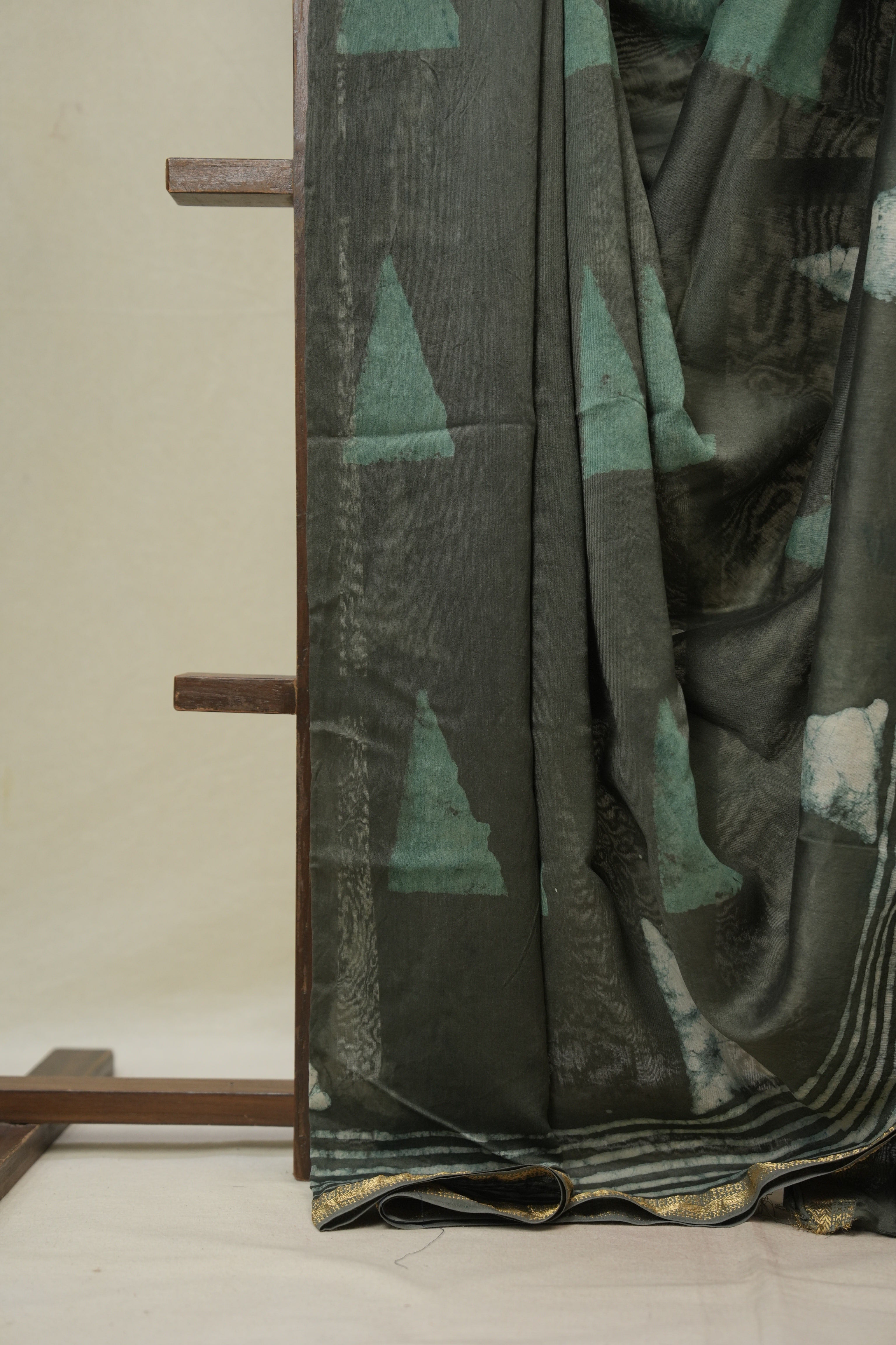 Sage Green HBP Cotton Silk Saree With Maheshwari Border - SRSGCSS1634