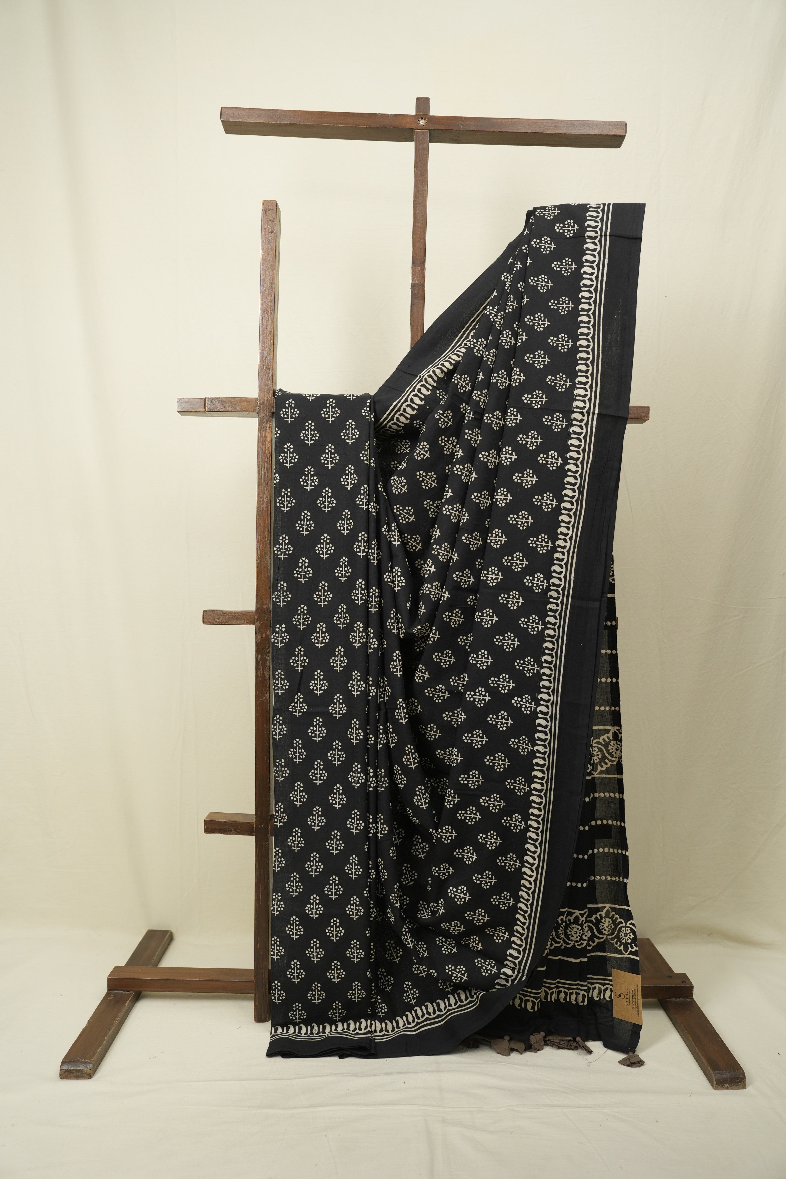 Black HBP Cotton Saree - SRBCS3482